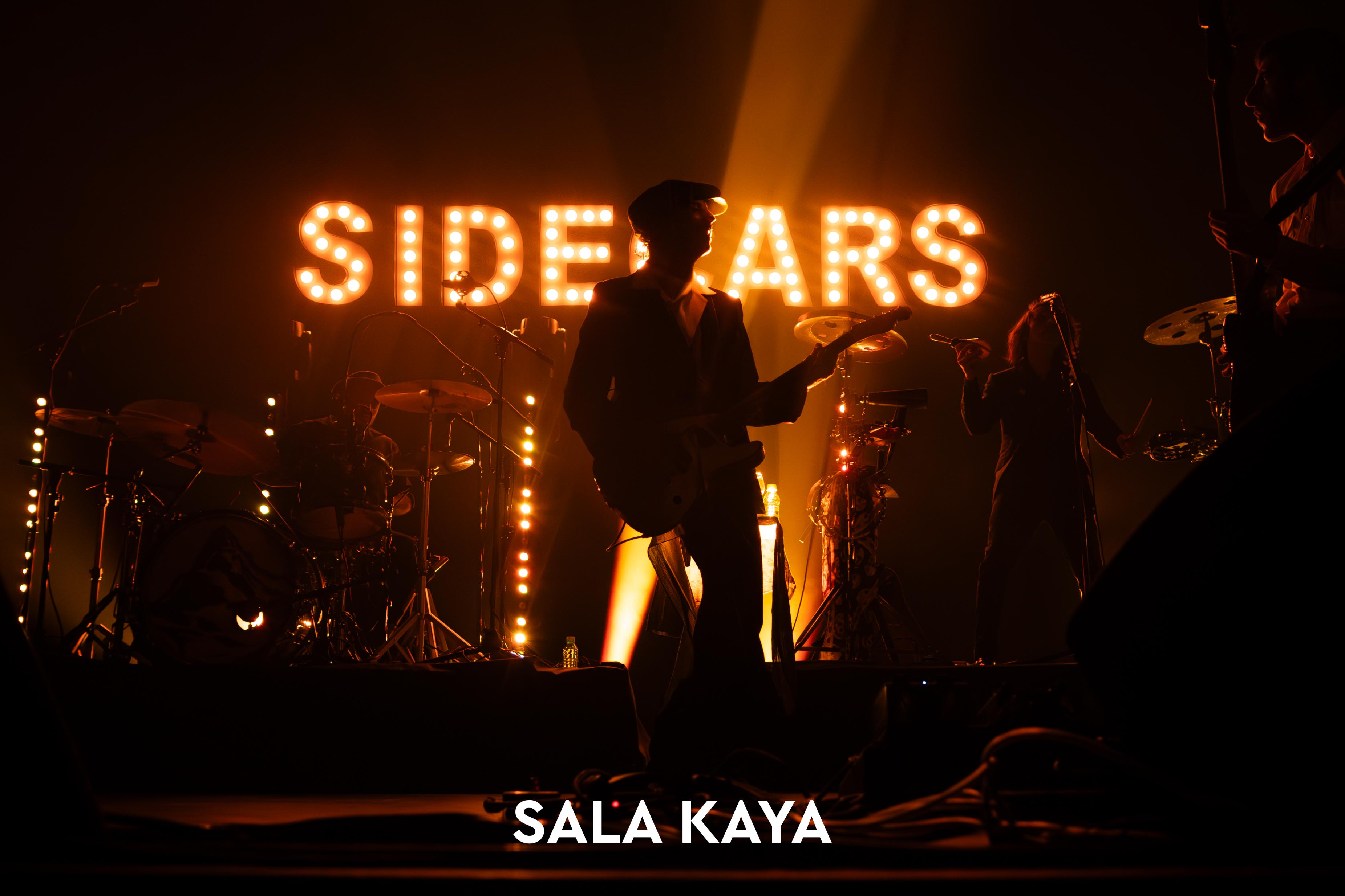 foto de público de SIDECARS