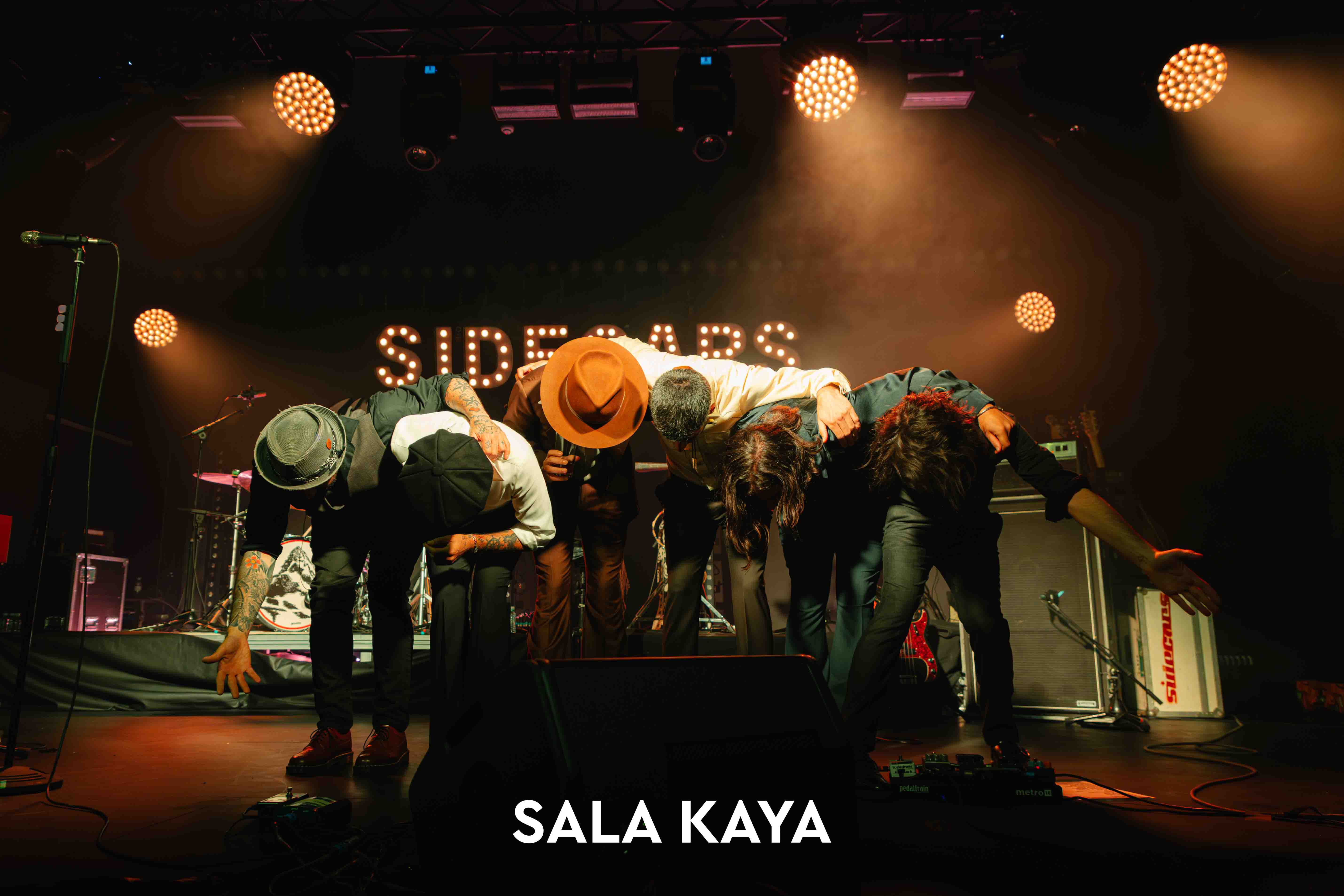 foto de público de SIDECARS