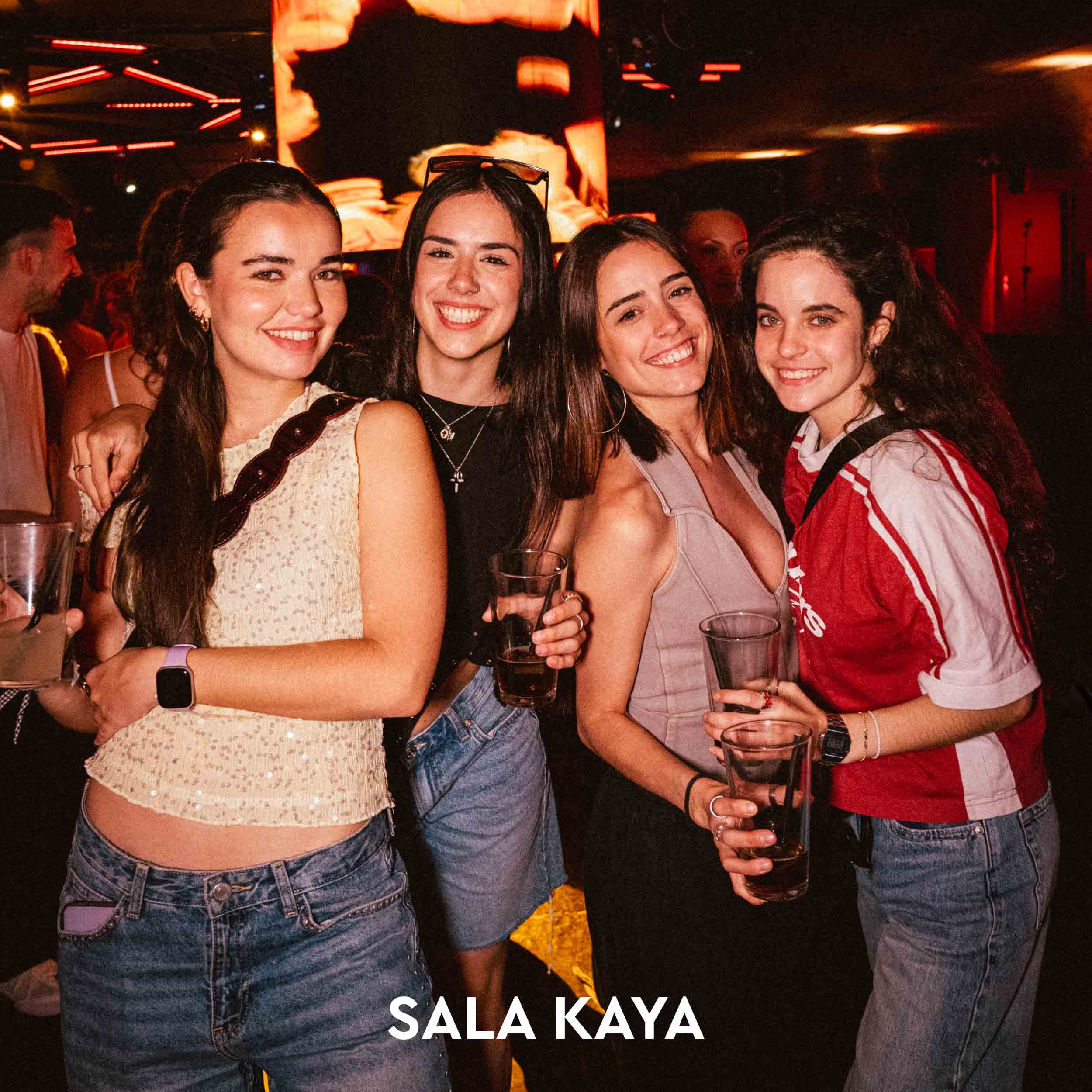 foto de público de LA NO FIESTA DE ANIVERSARIO
