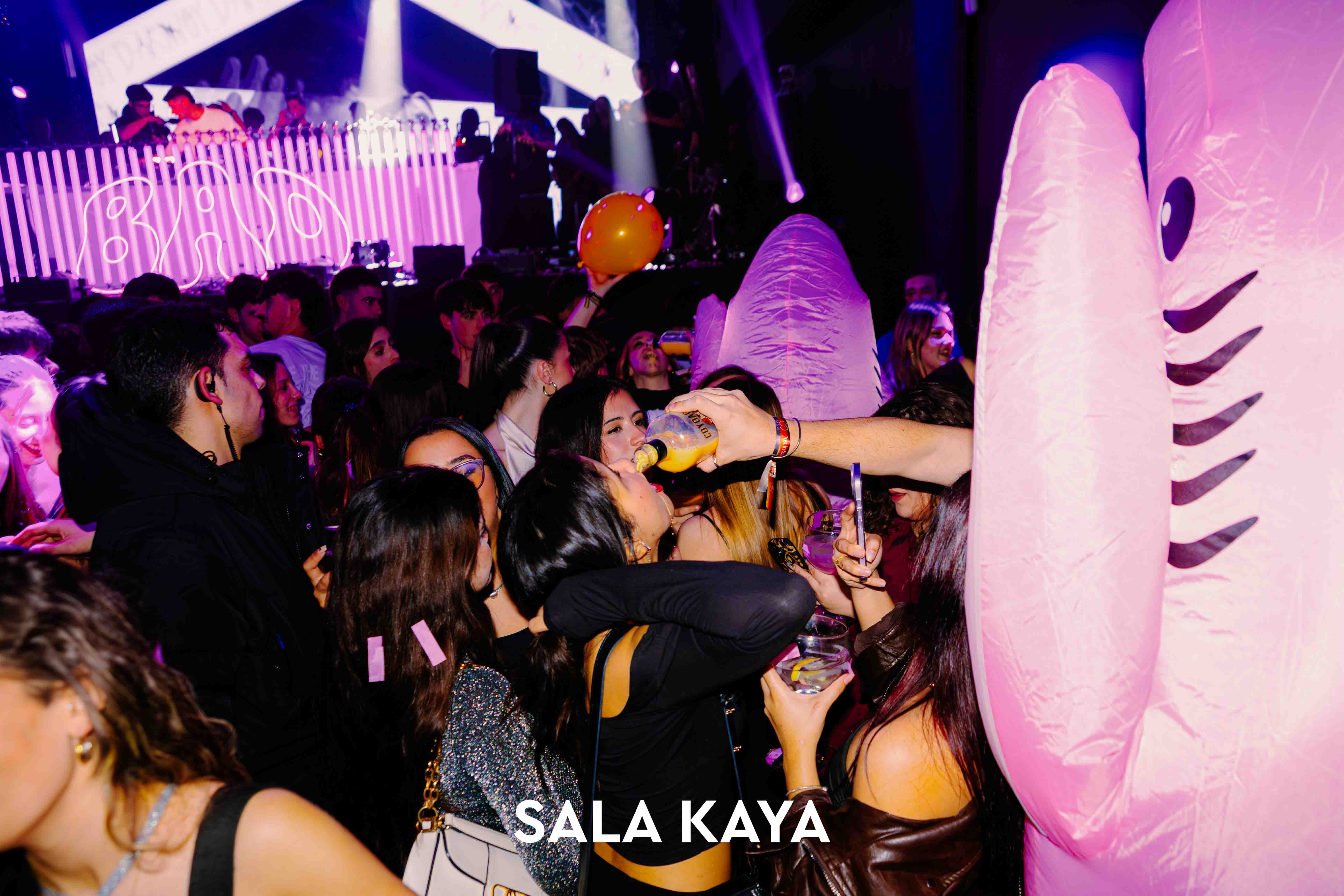 foto de público de BAD PARTY