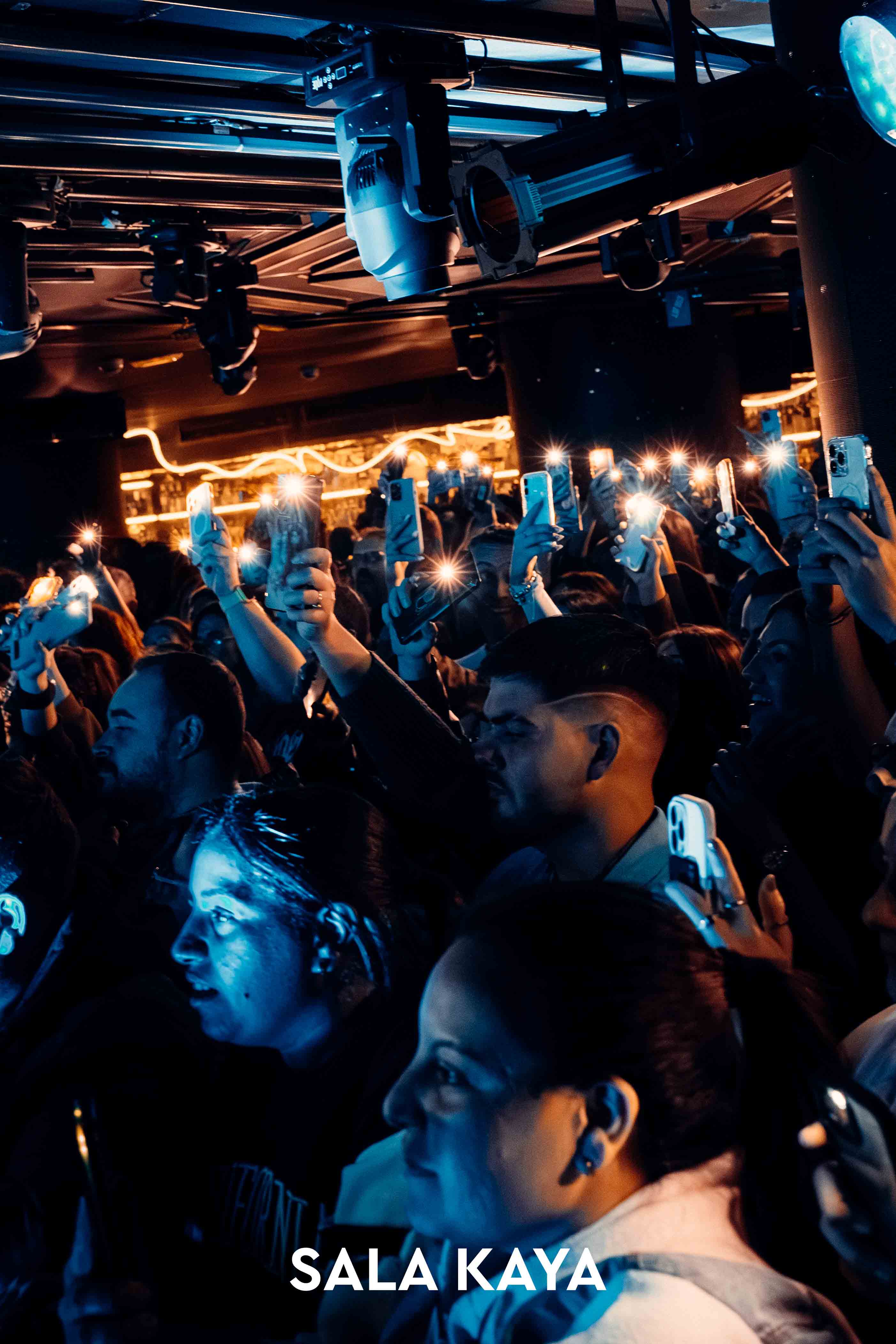 foto de público de BERET