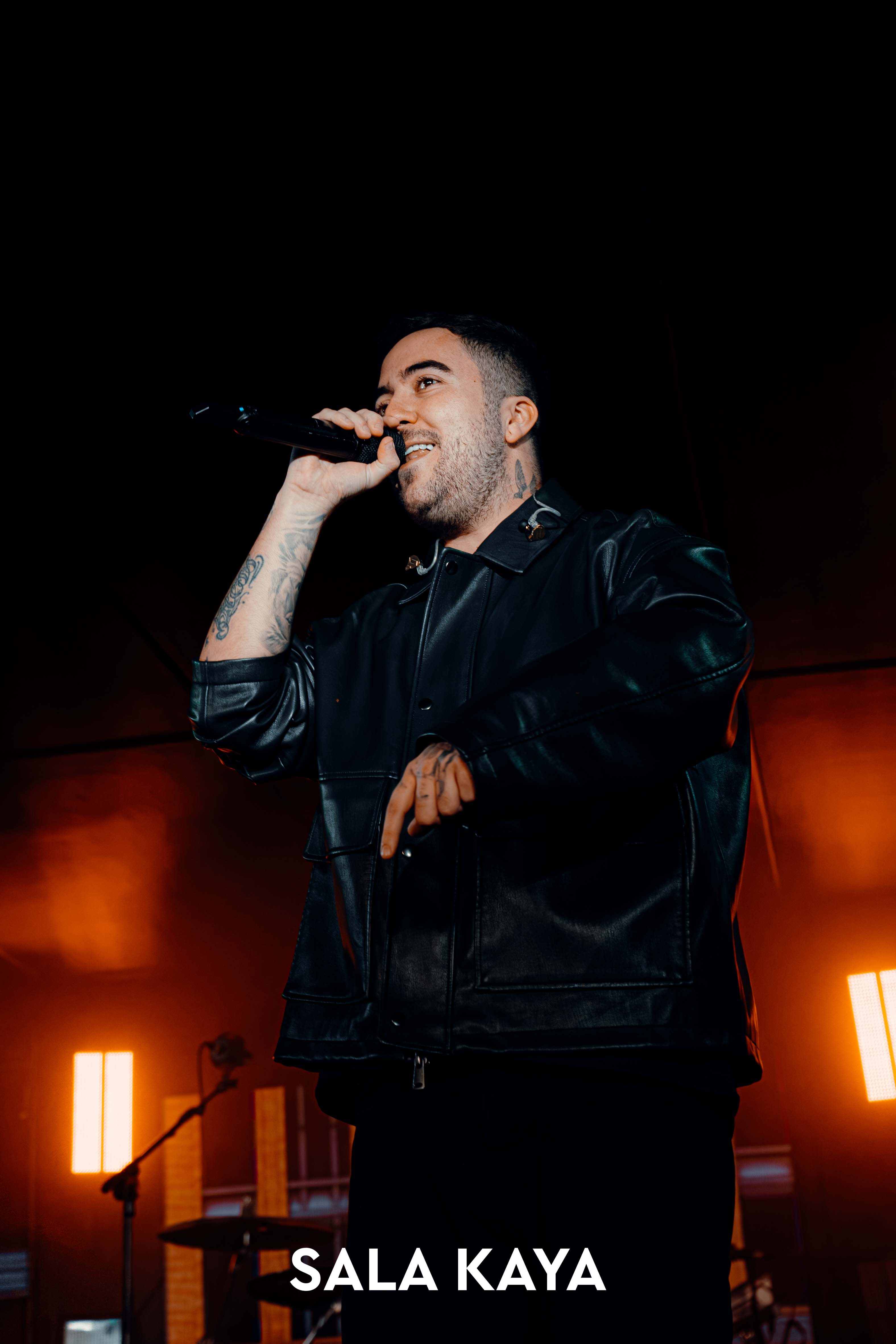 foto de público de BERET