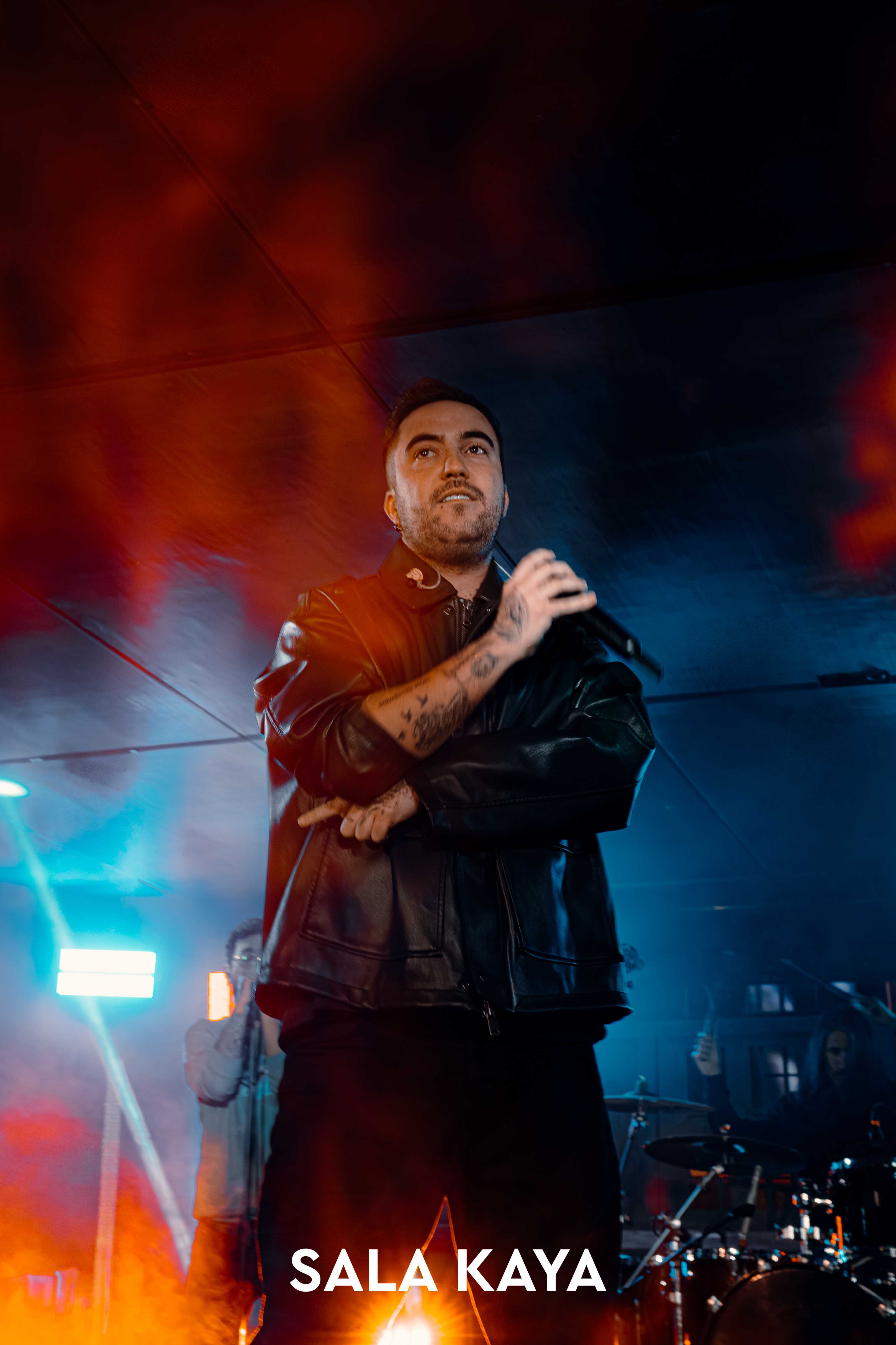 foto de público de BERET