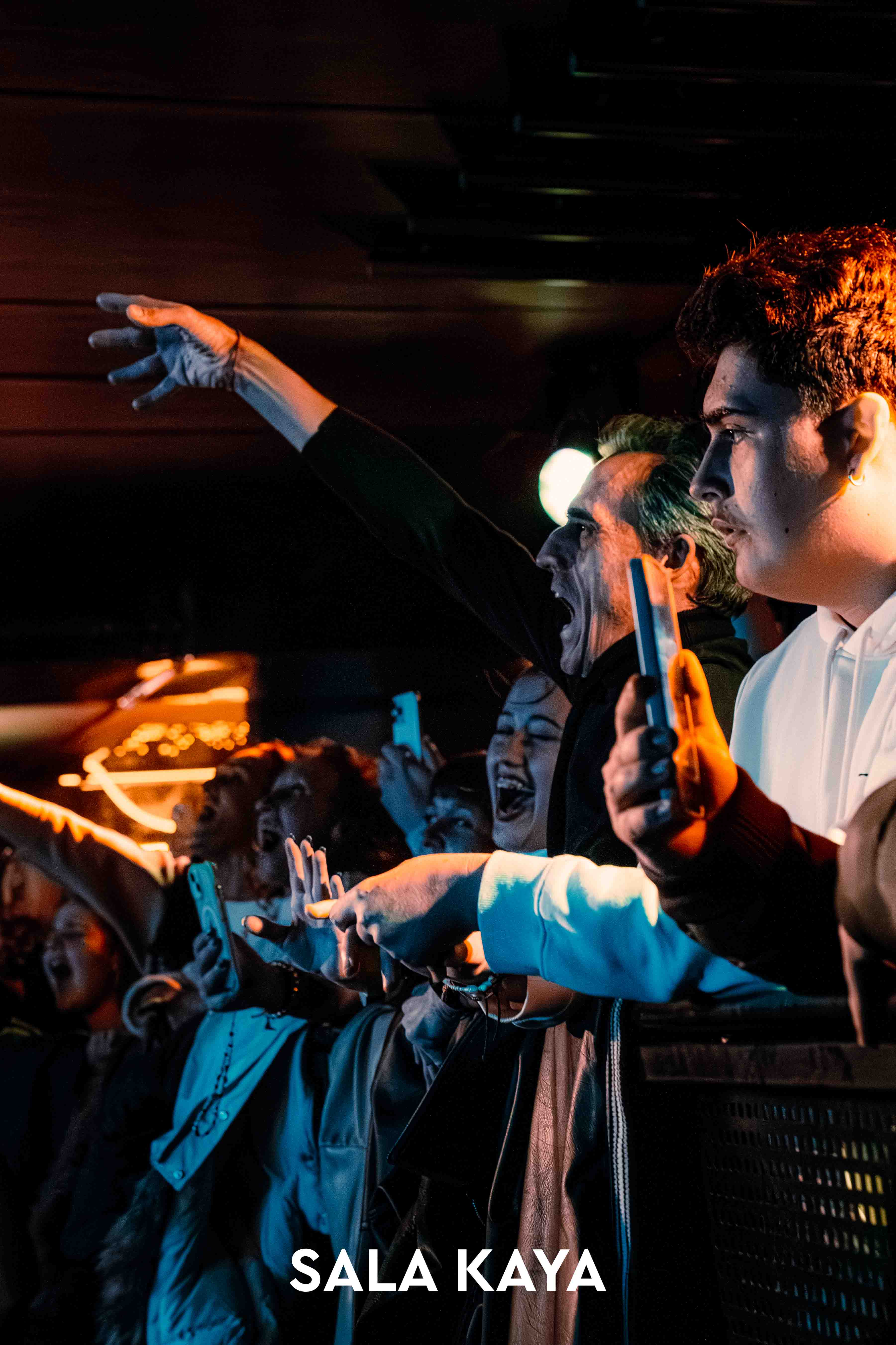 foto de público de BERET