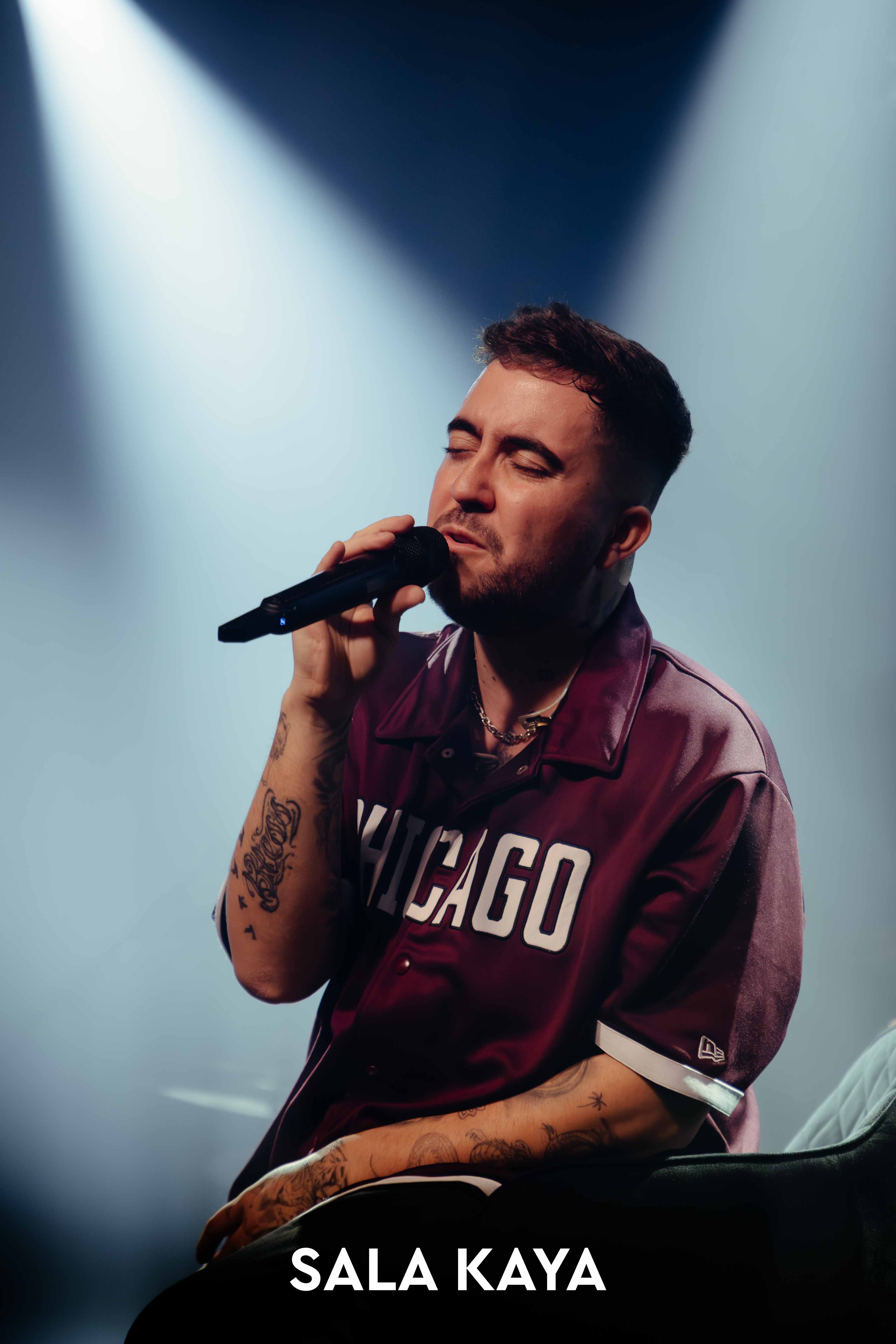 foto de público de BERET