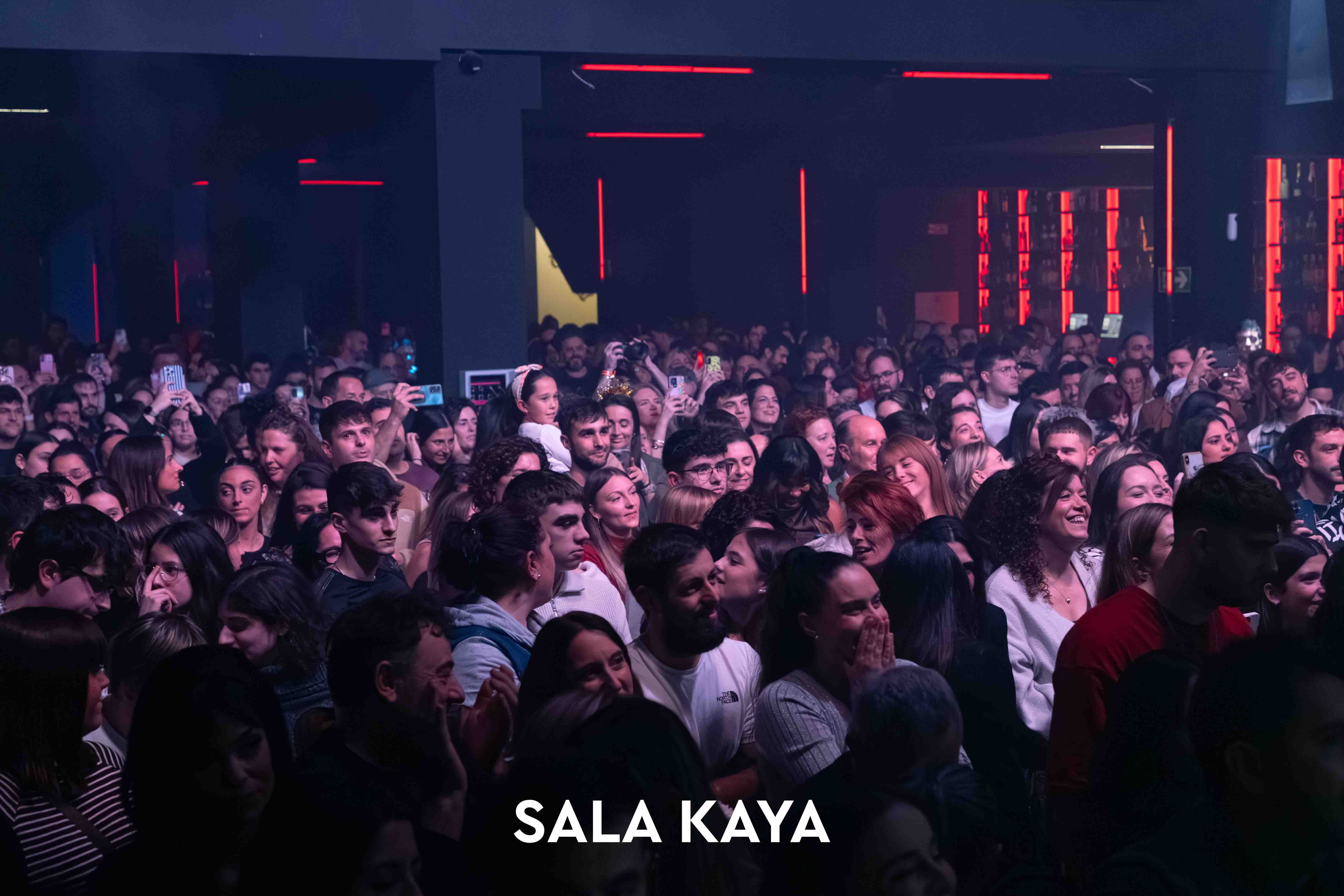 foto de público de BERET