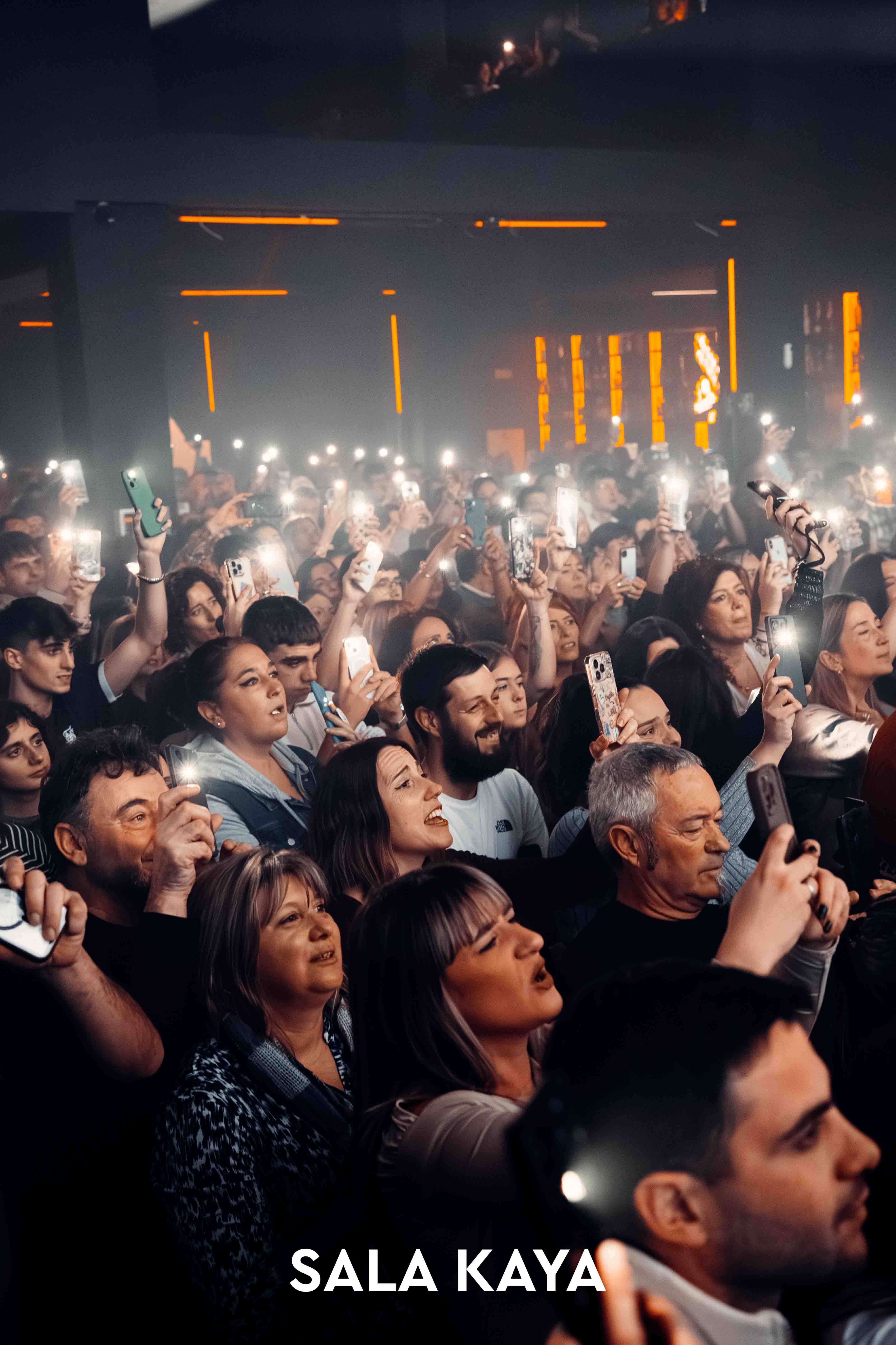 foto de público de BERET