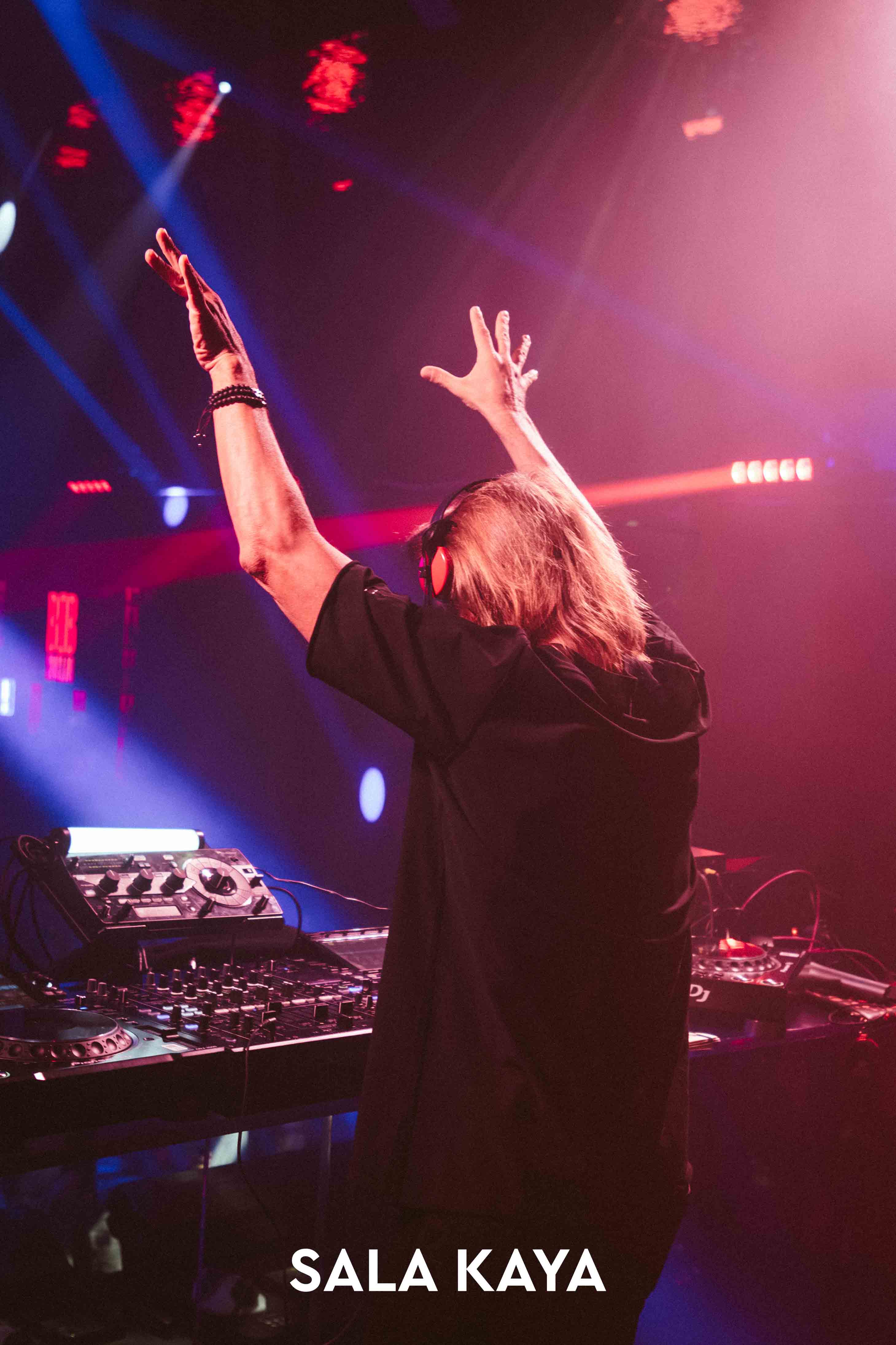 foto de público de BOB SINCLAR