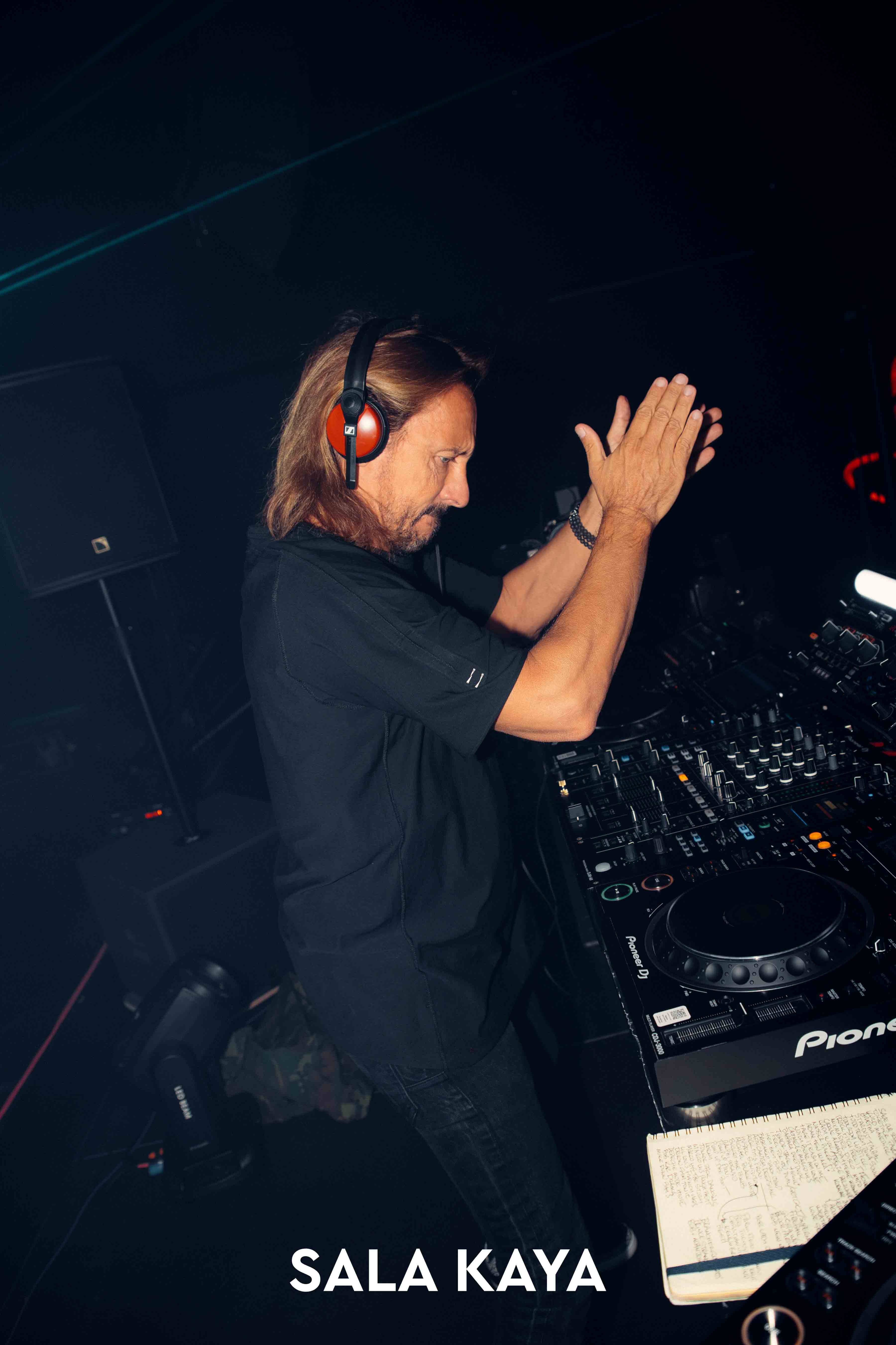 foto de público de BOB SINCLAR