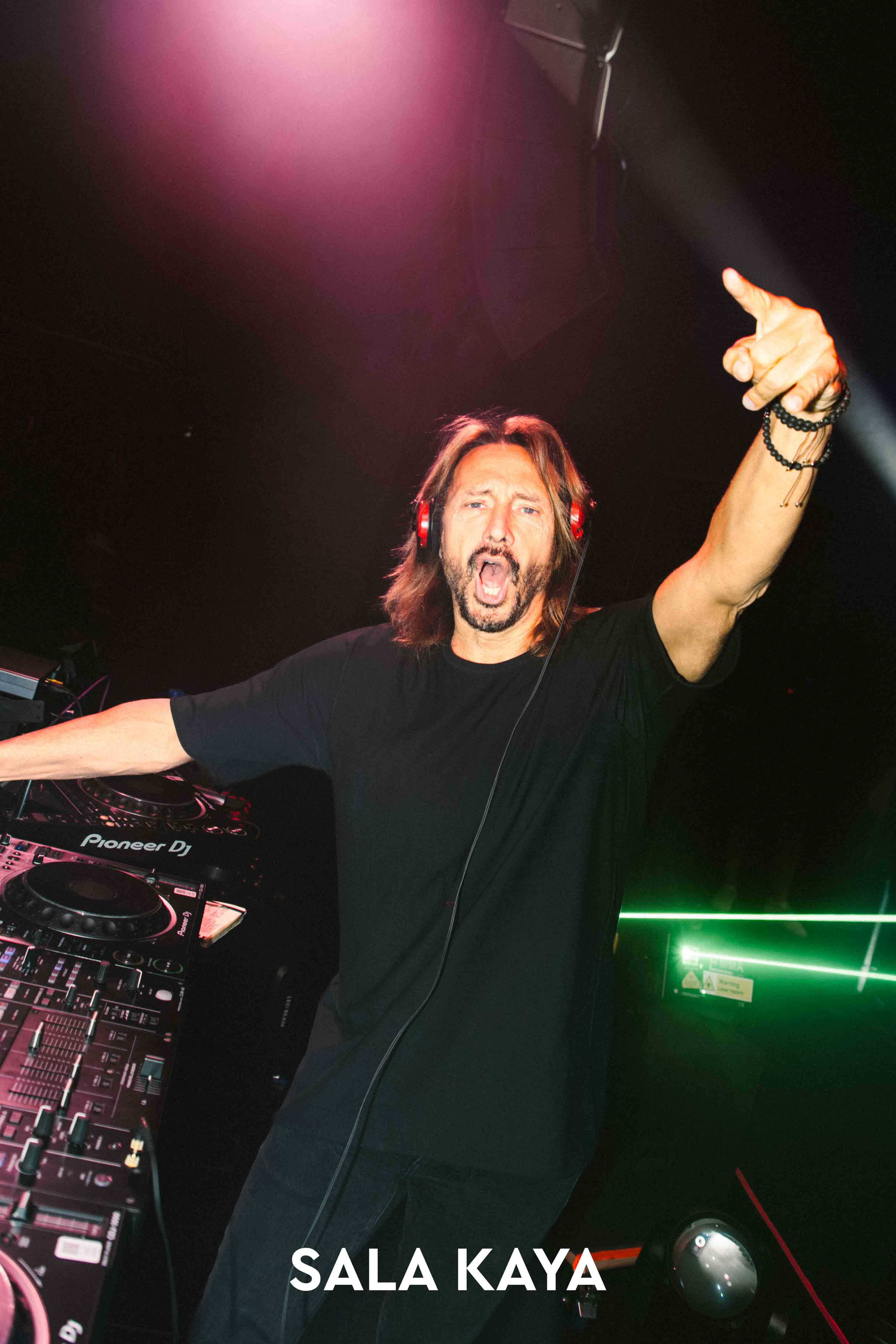 foto de público de BOB SINCLAR