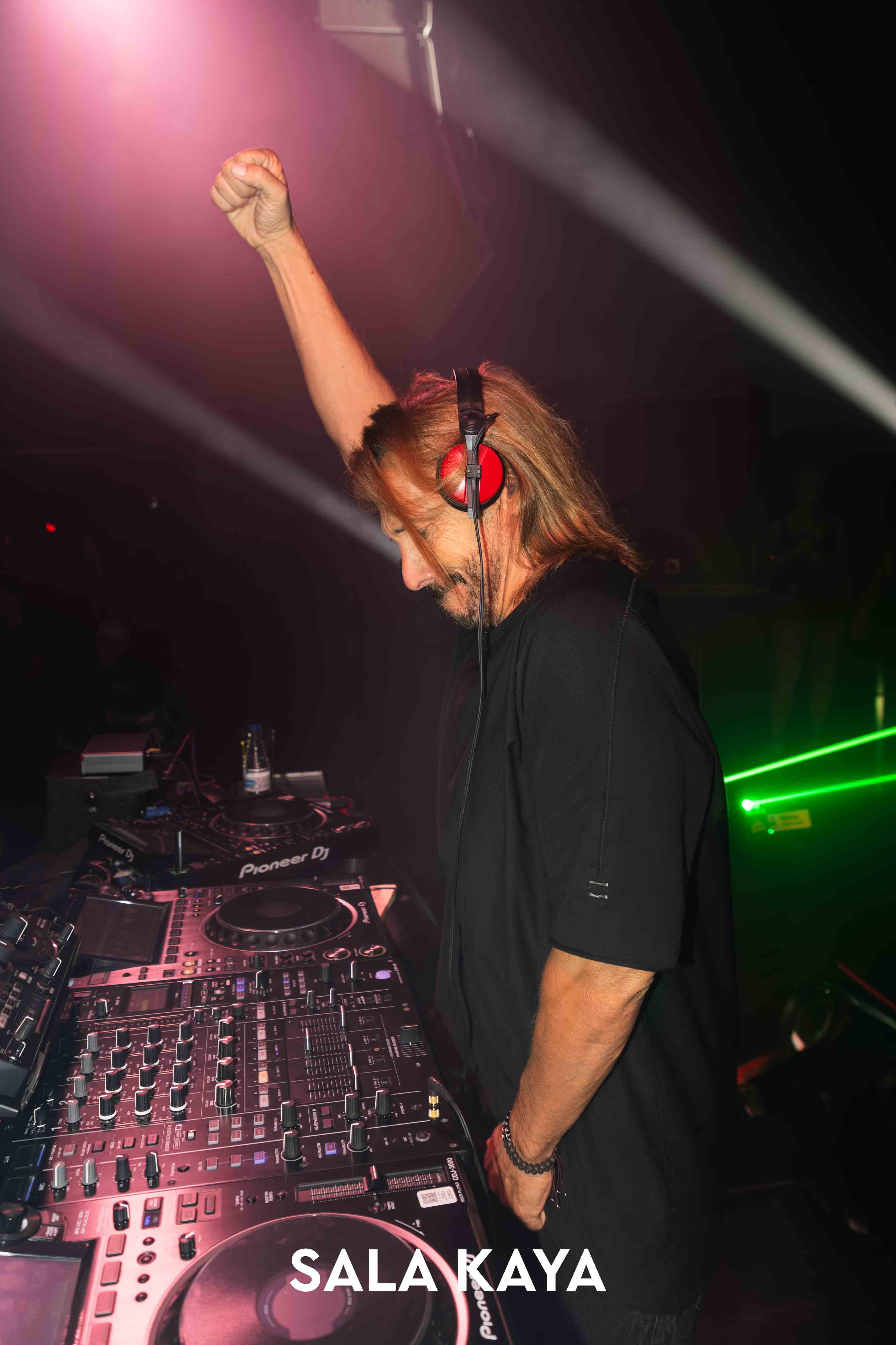 foto de público de BOB SINCLAR