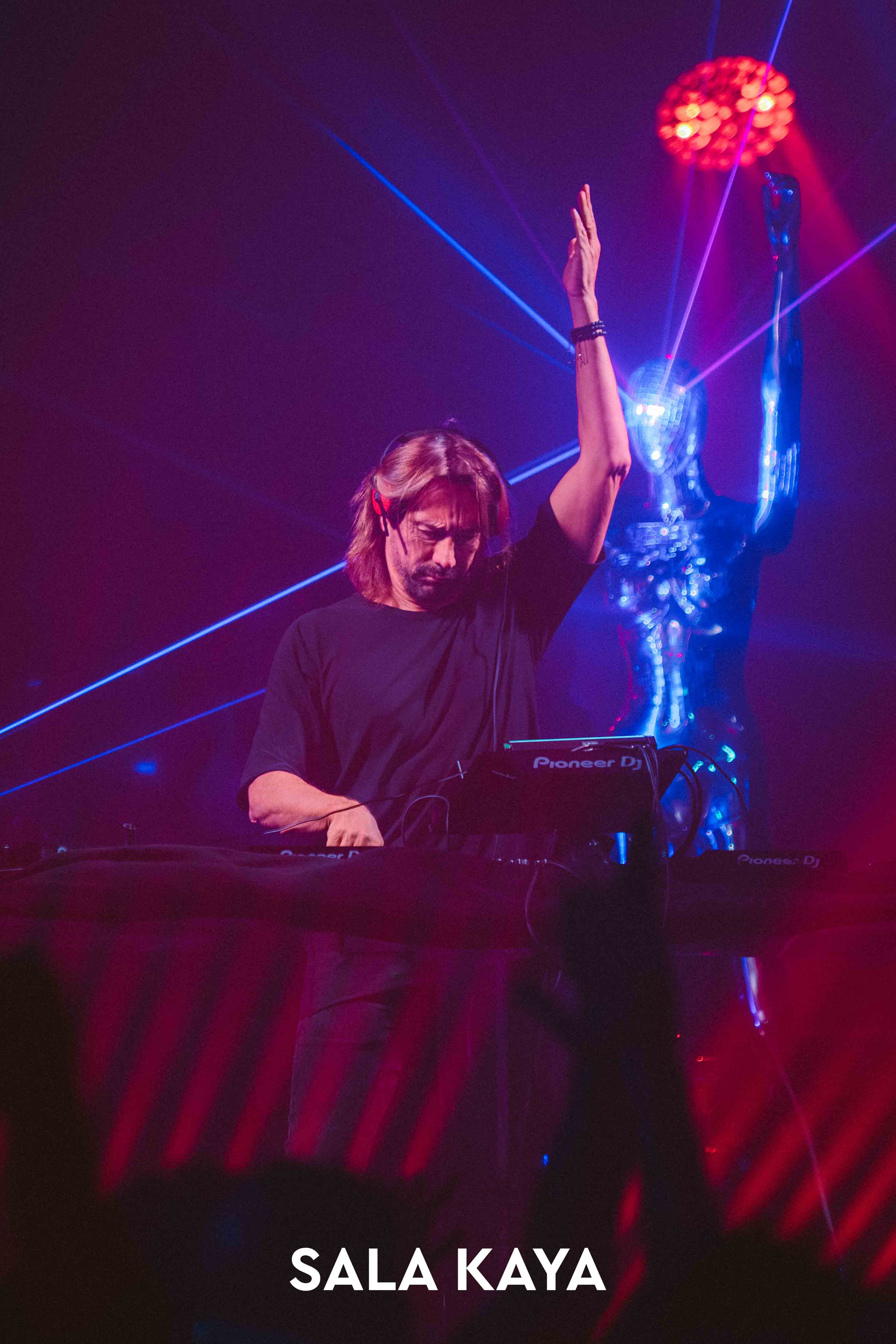 foto de público de BOB SINCLAR