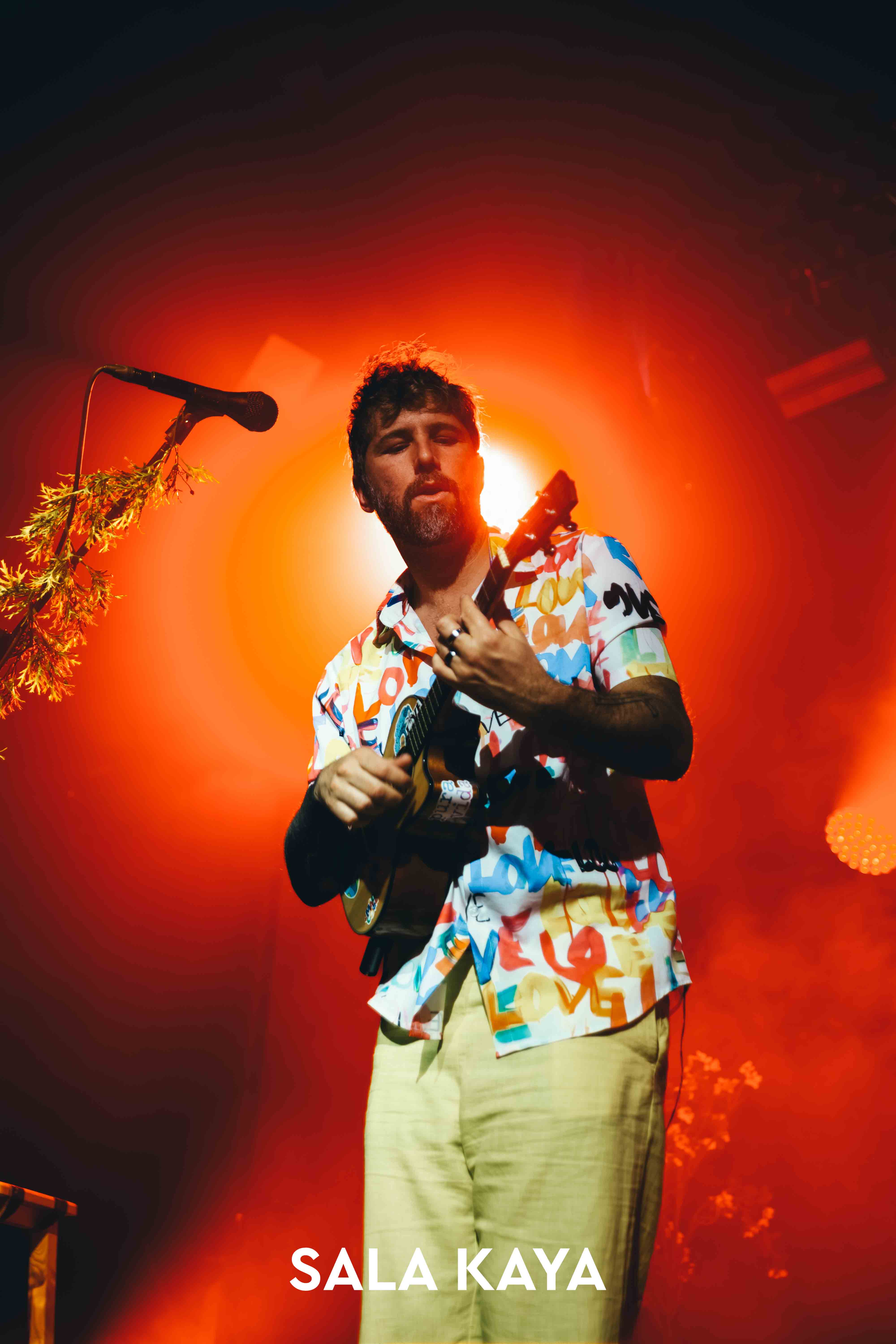 foto de público de BOMBAI