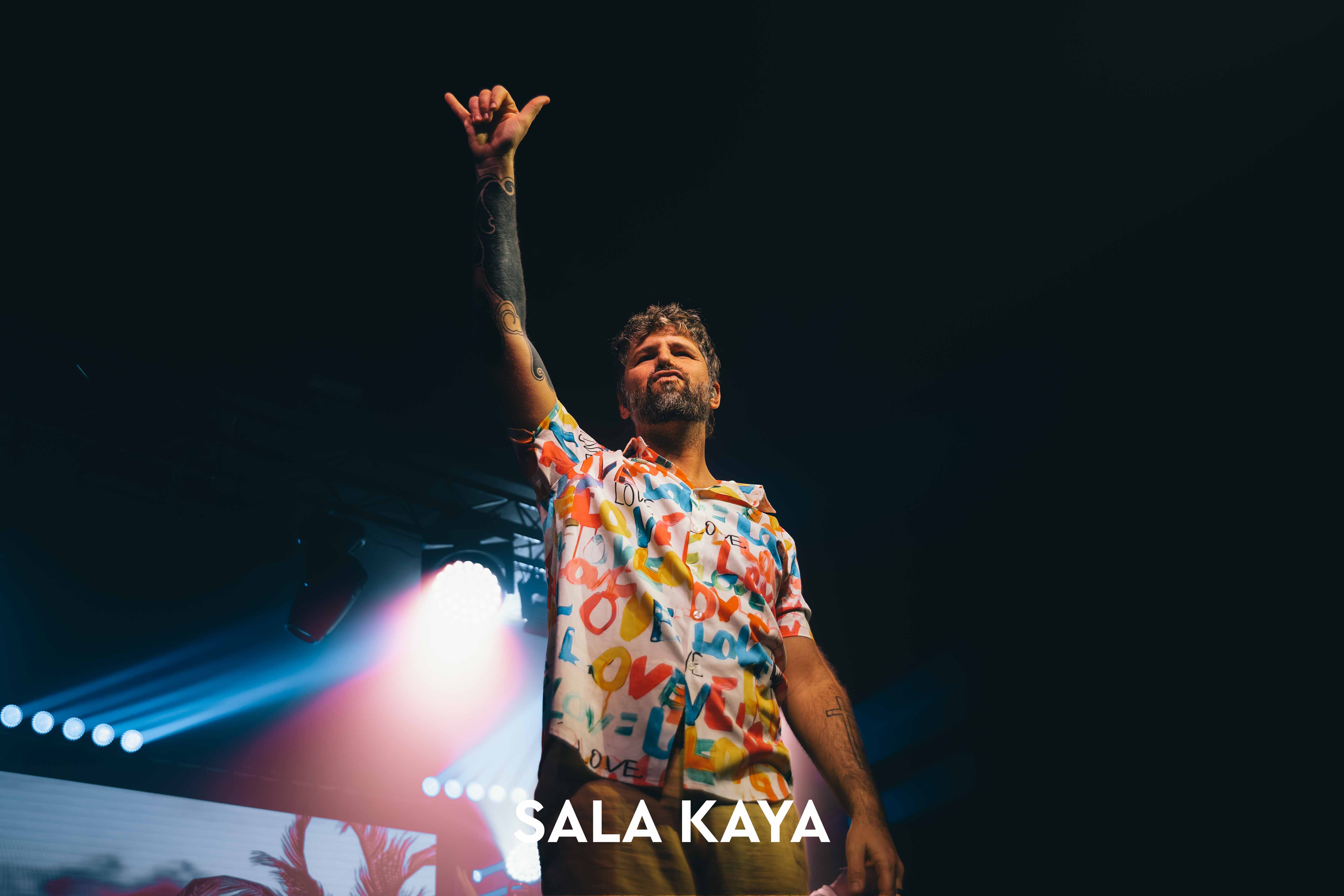 foto de público de BOMBAI