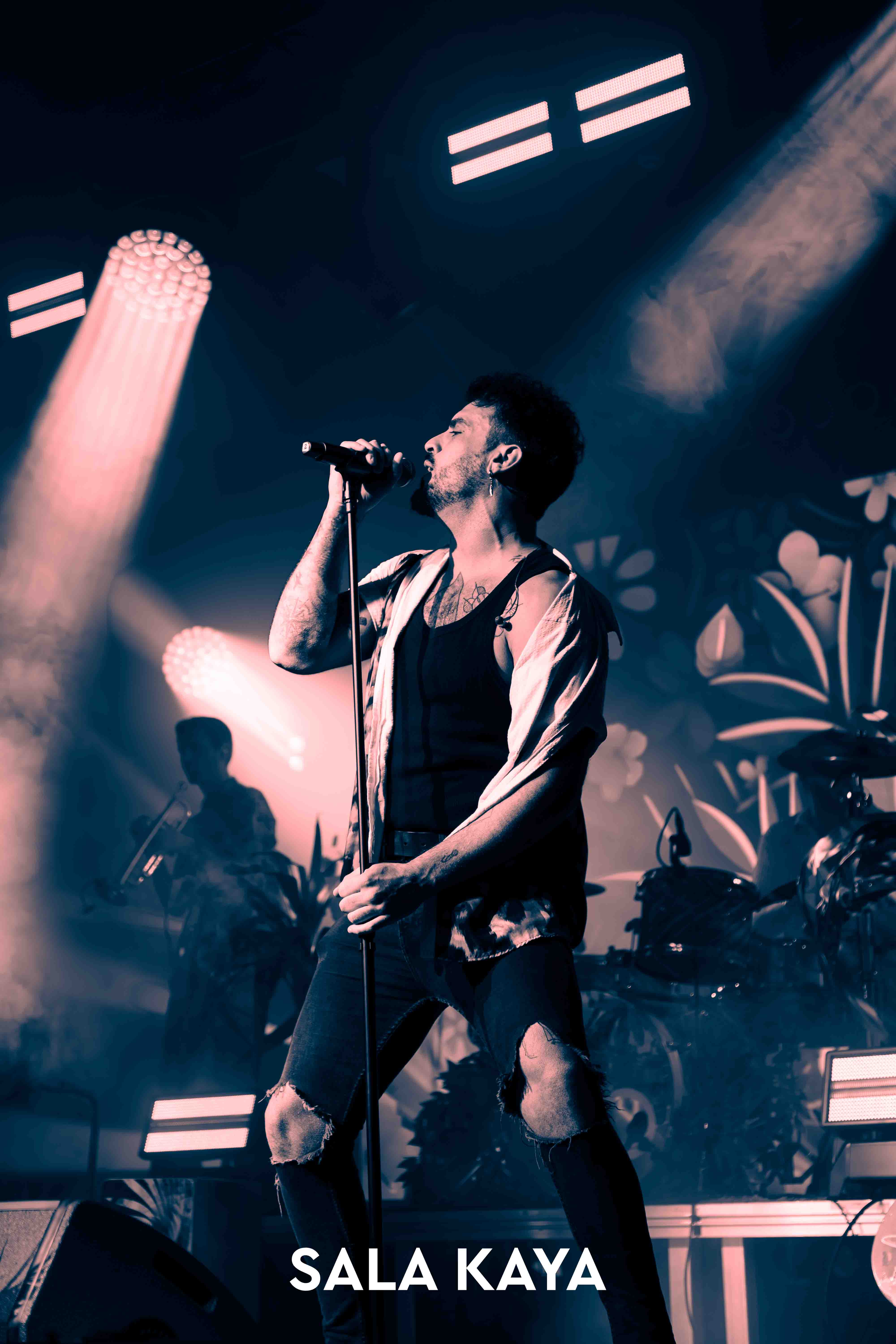 foto de público de BOMBAI