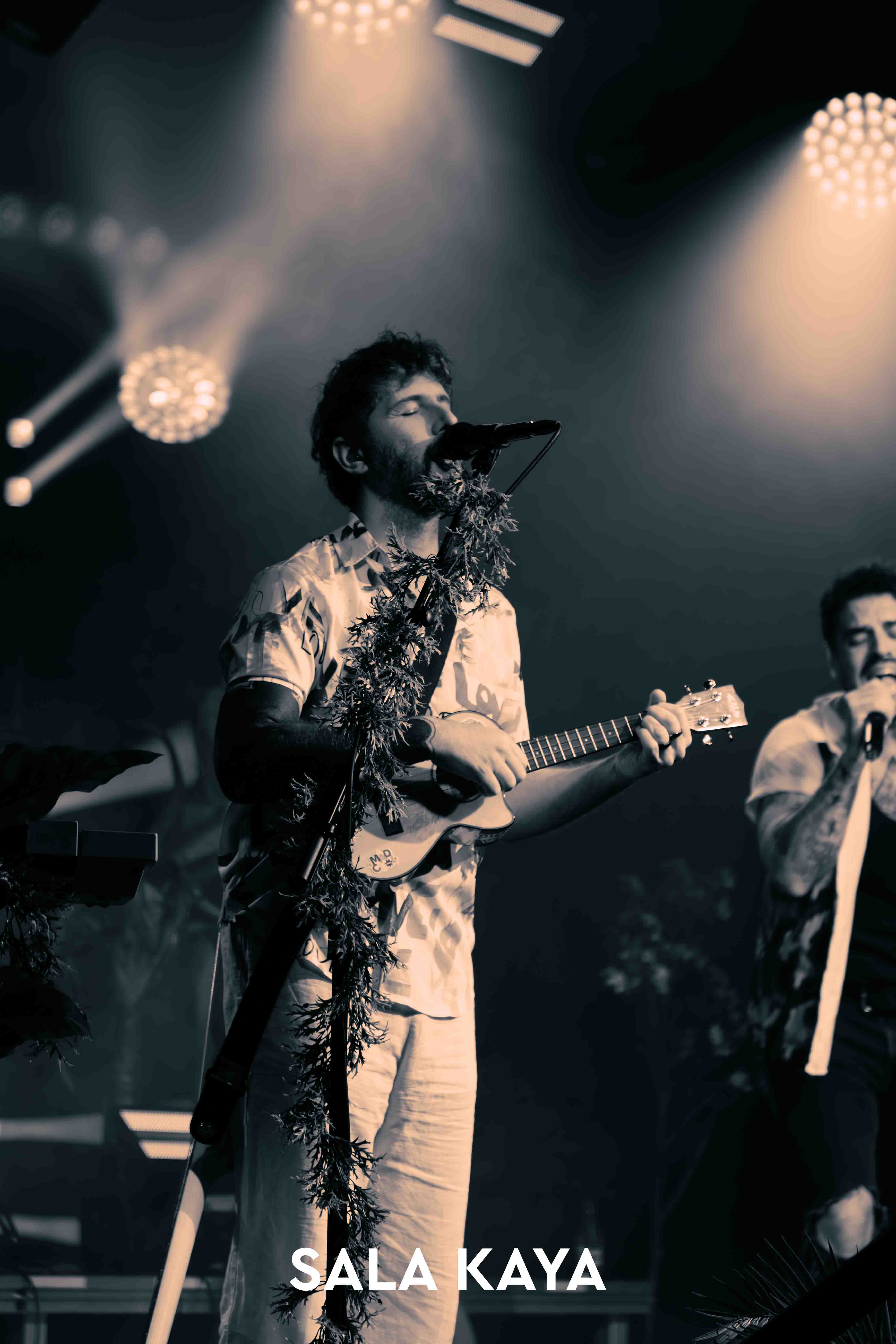 foto de público de BOMBAI