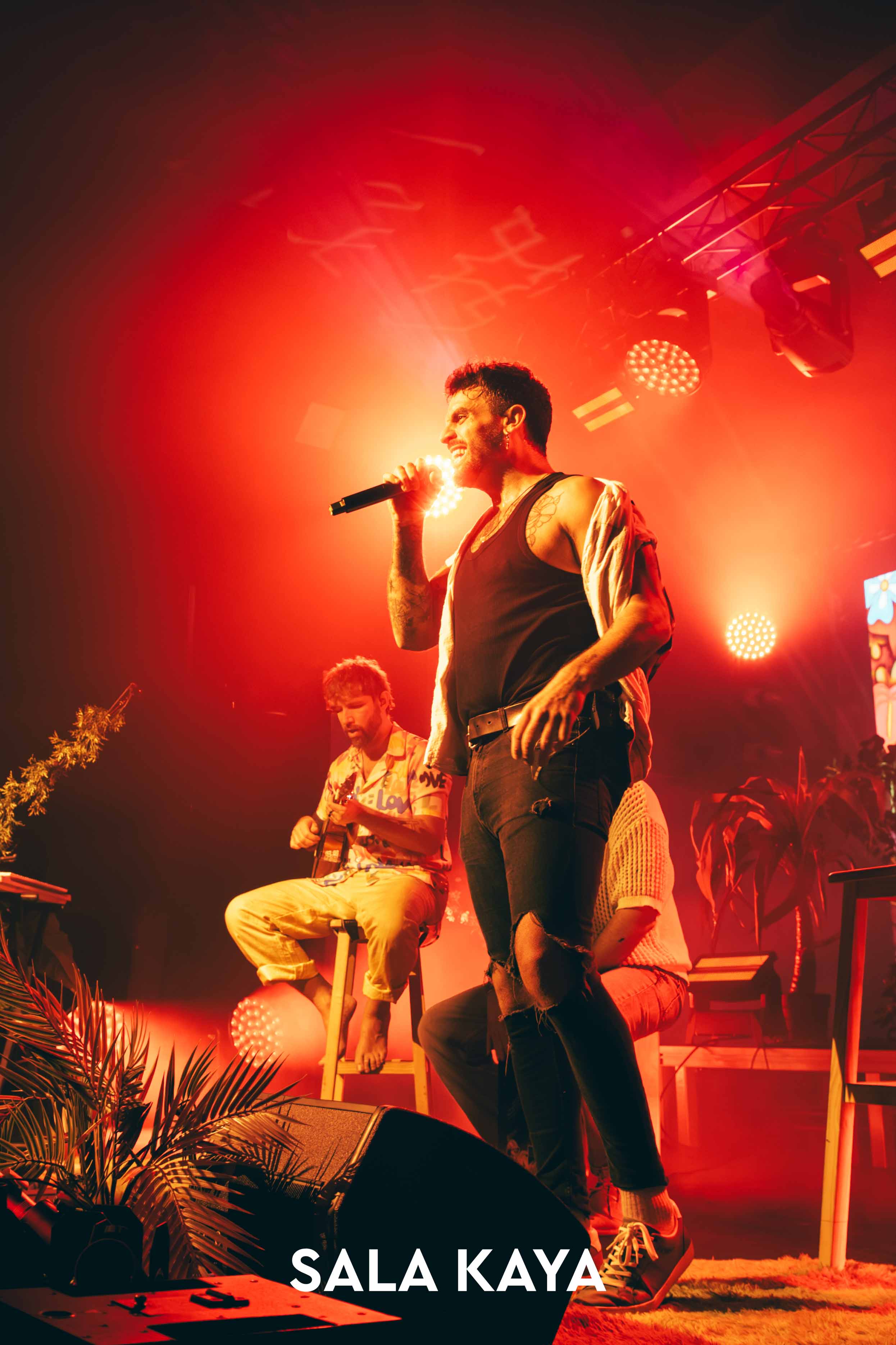 foto de público de BOMBAI