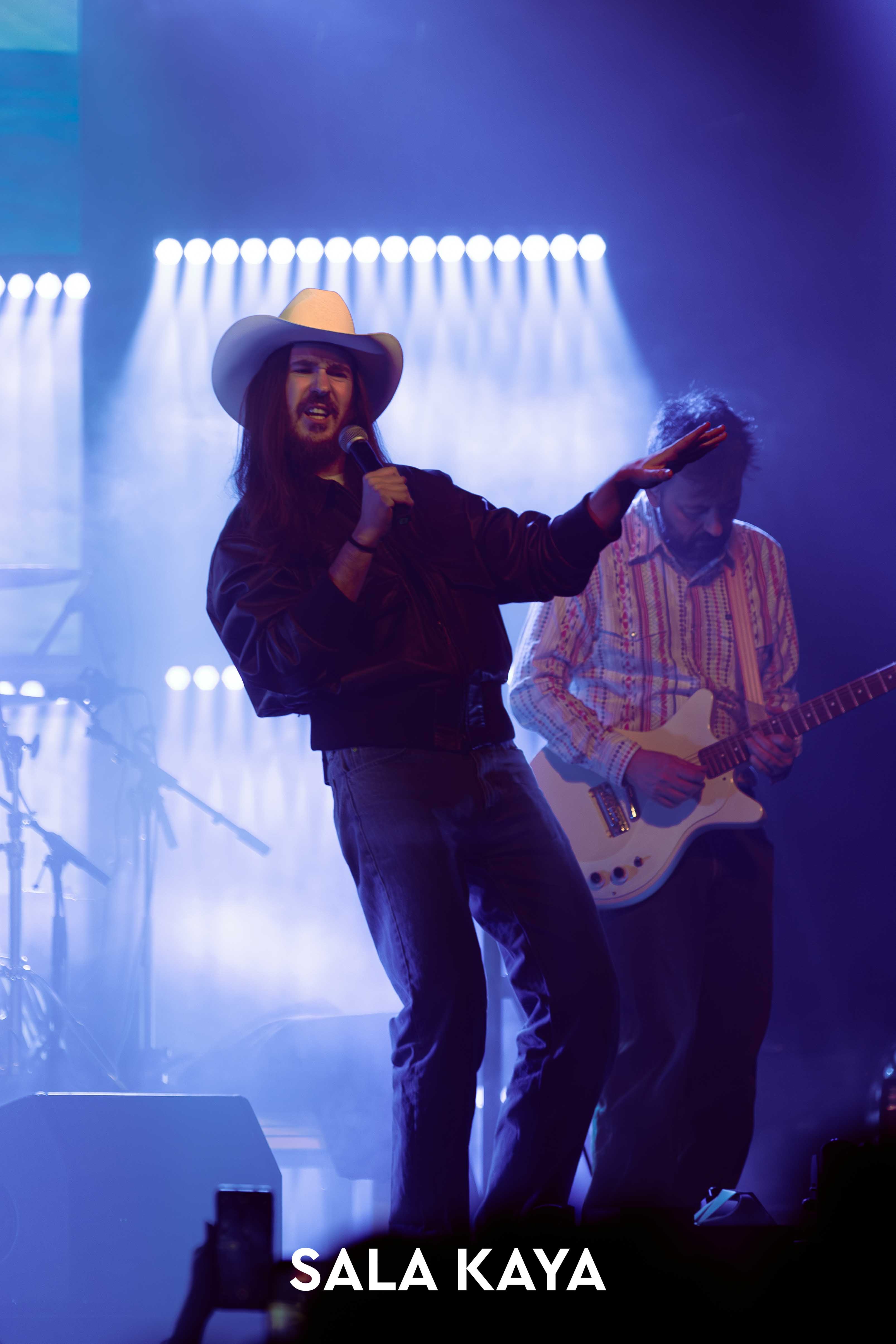 foto de público de CARLOS SADNESS