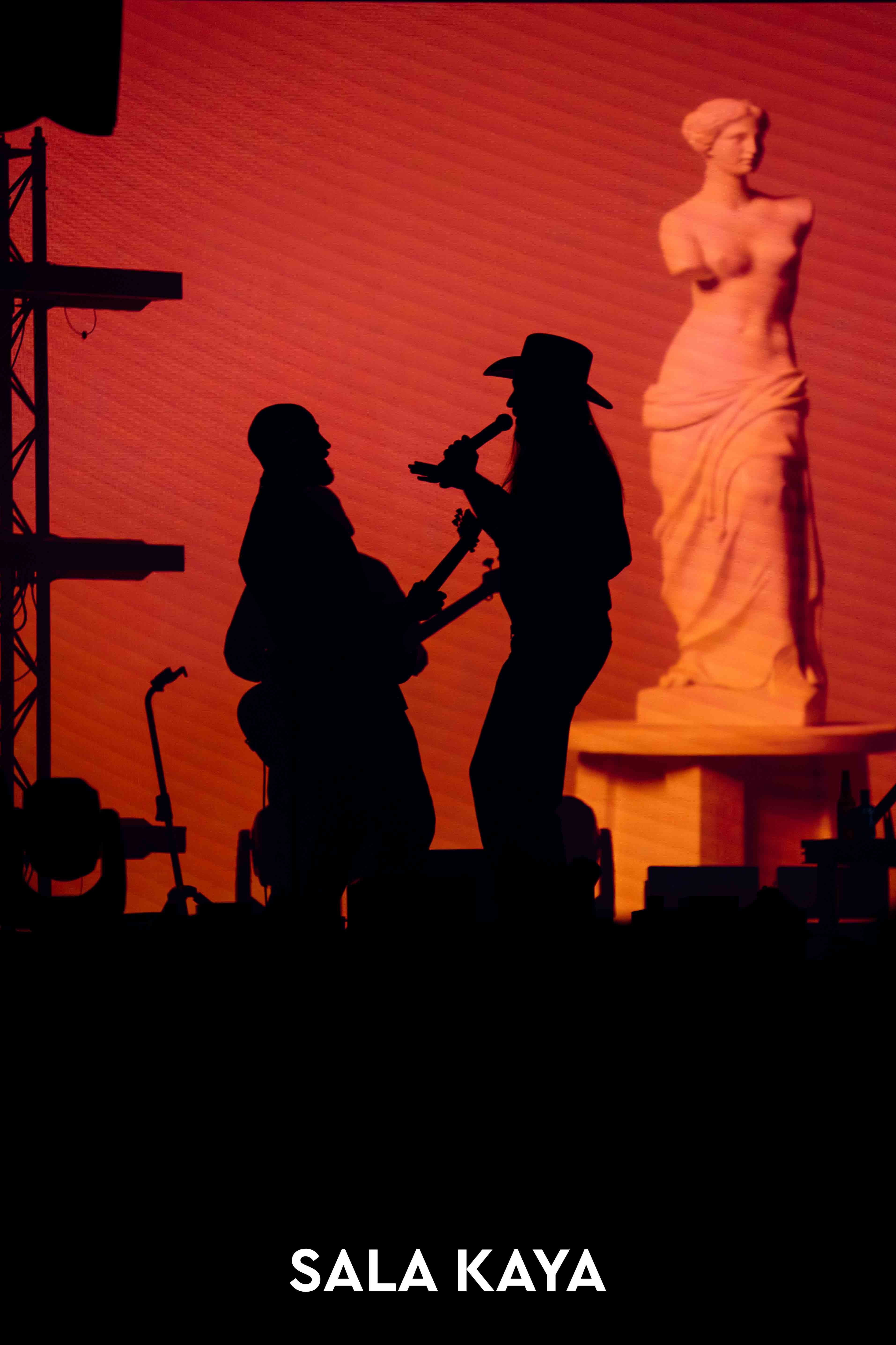 foto de público de CARLOS SADNESS