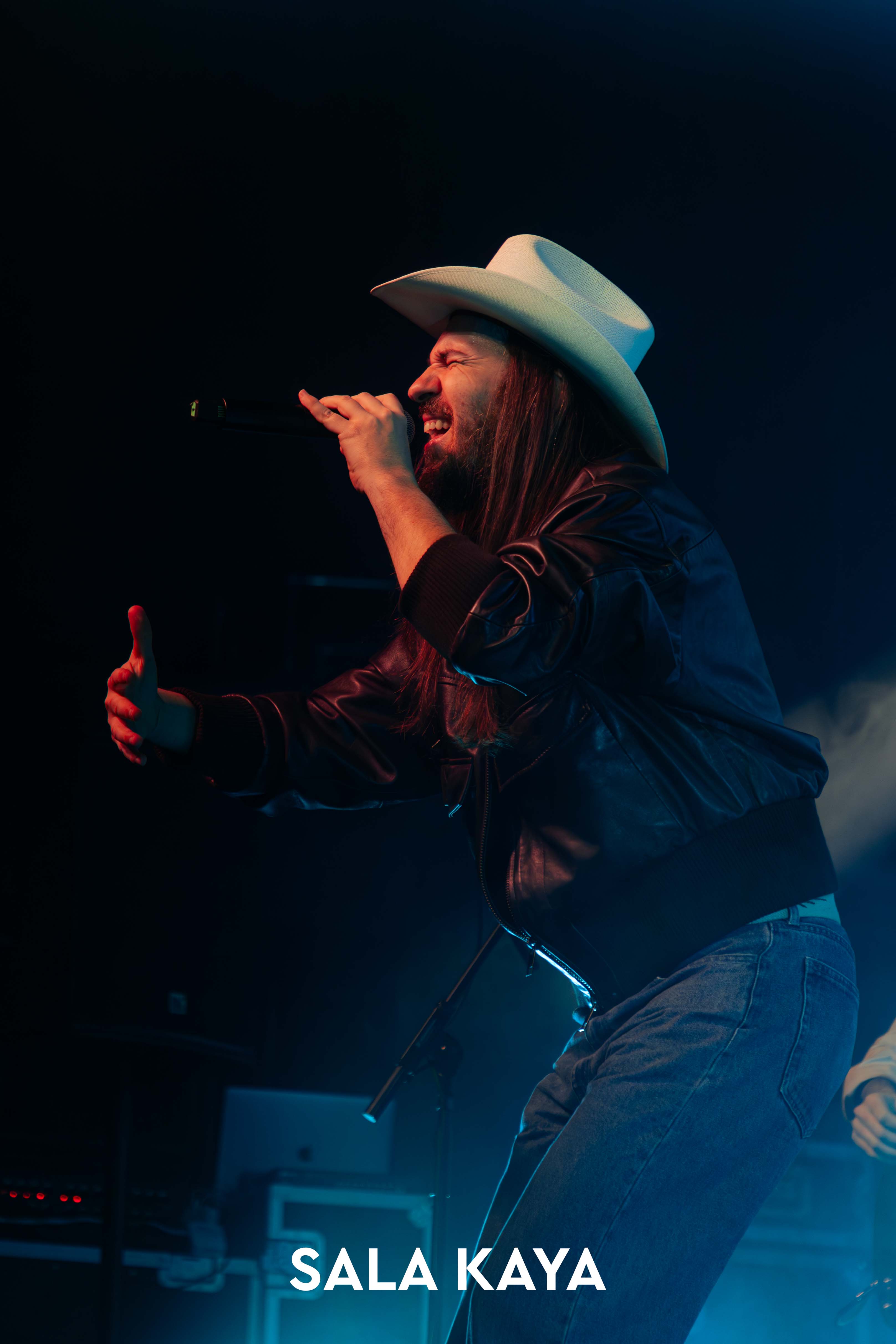 foto de público de CARLOS SADNESS