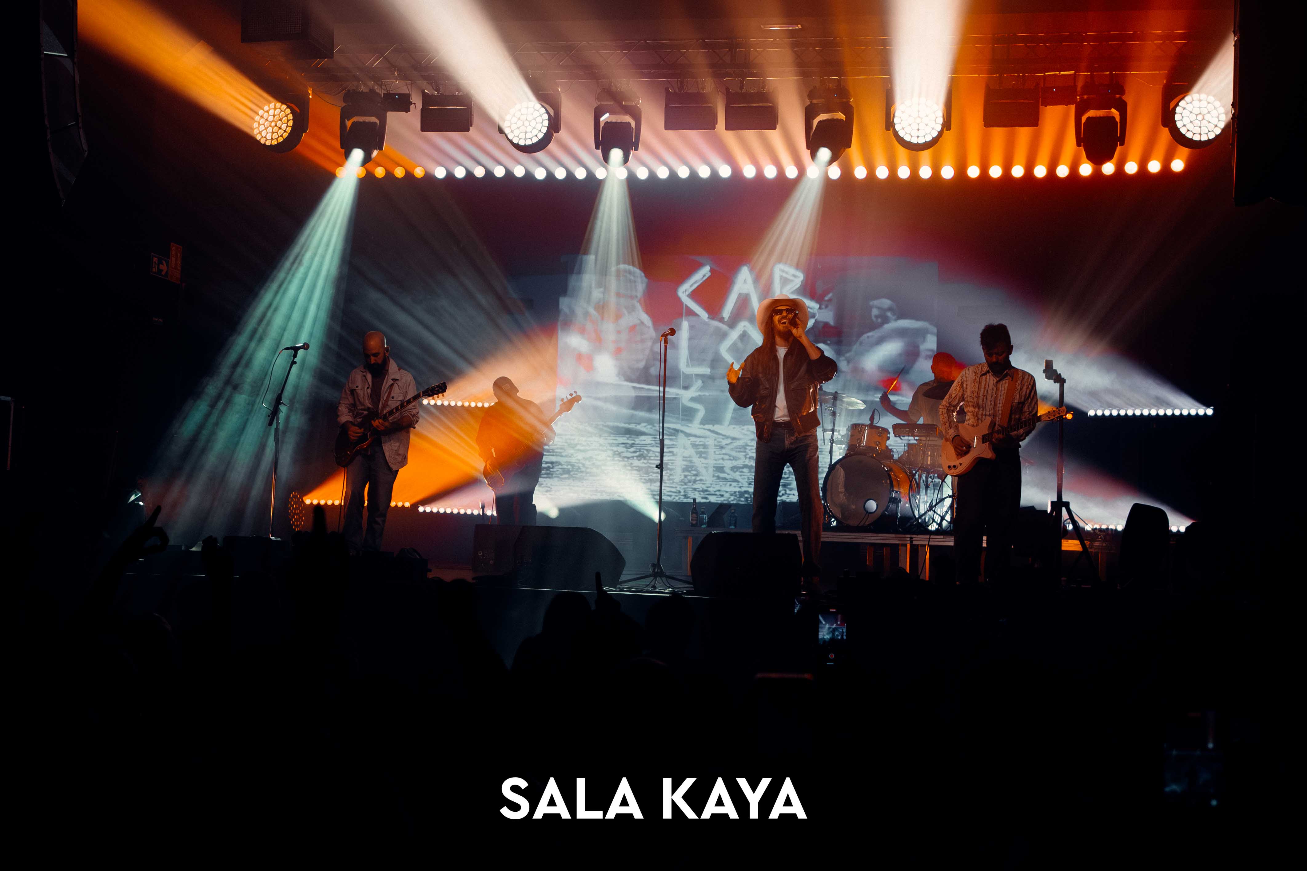 foto de público de CARLOS SADNESS