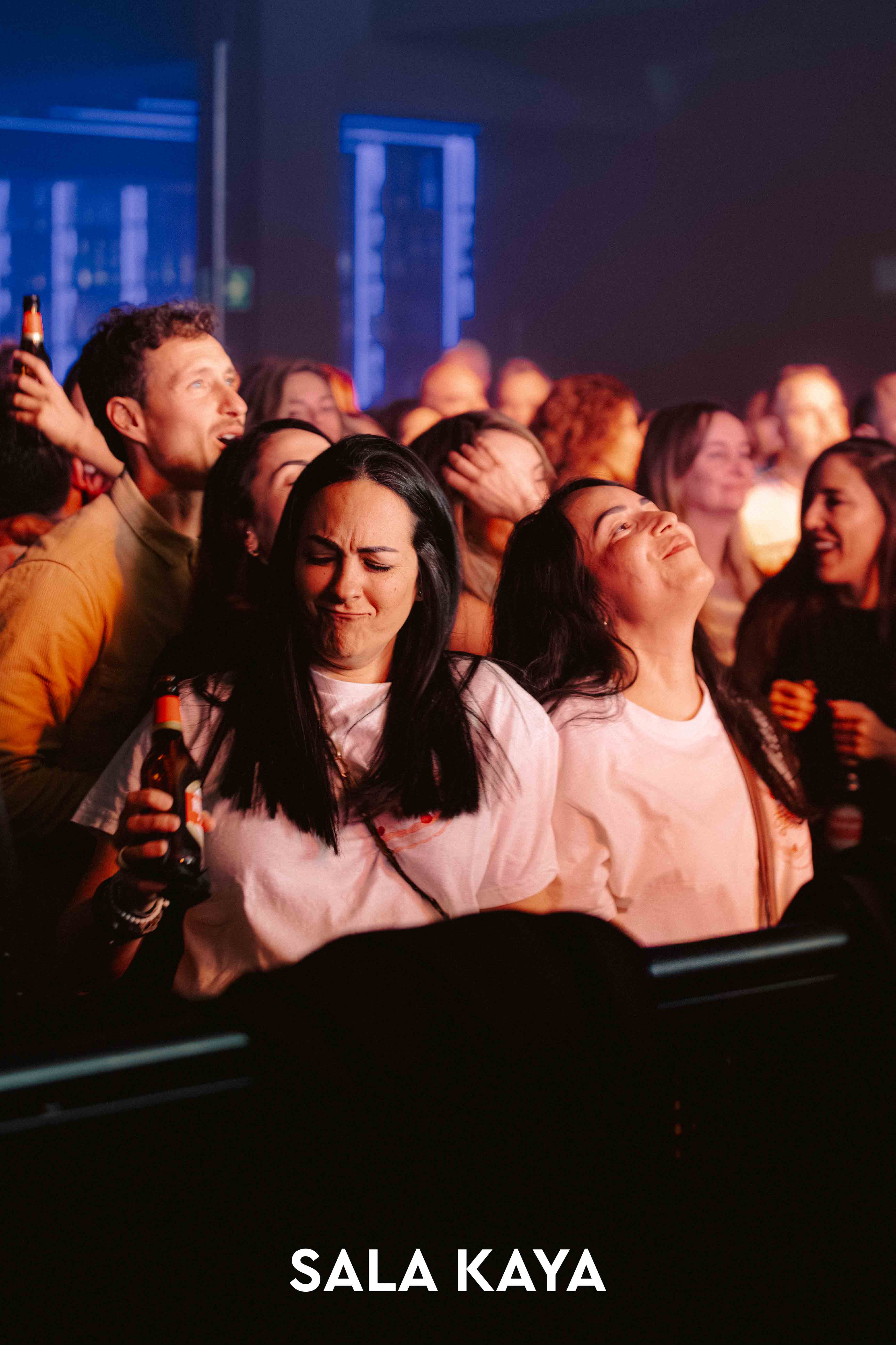 foto de público de CARLOS SADNESS