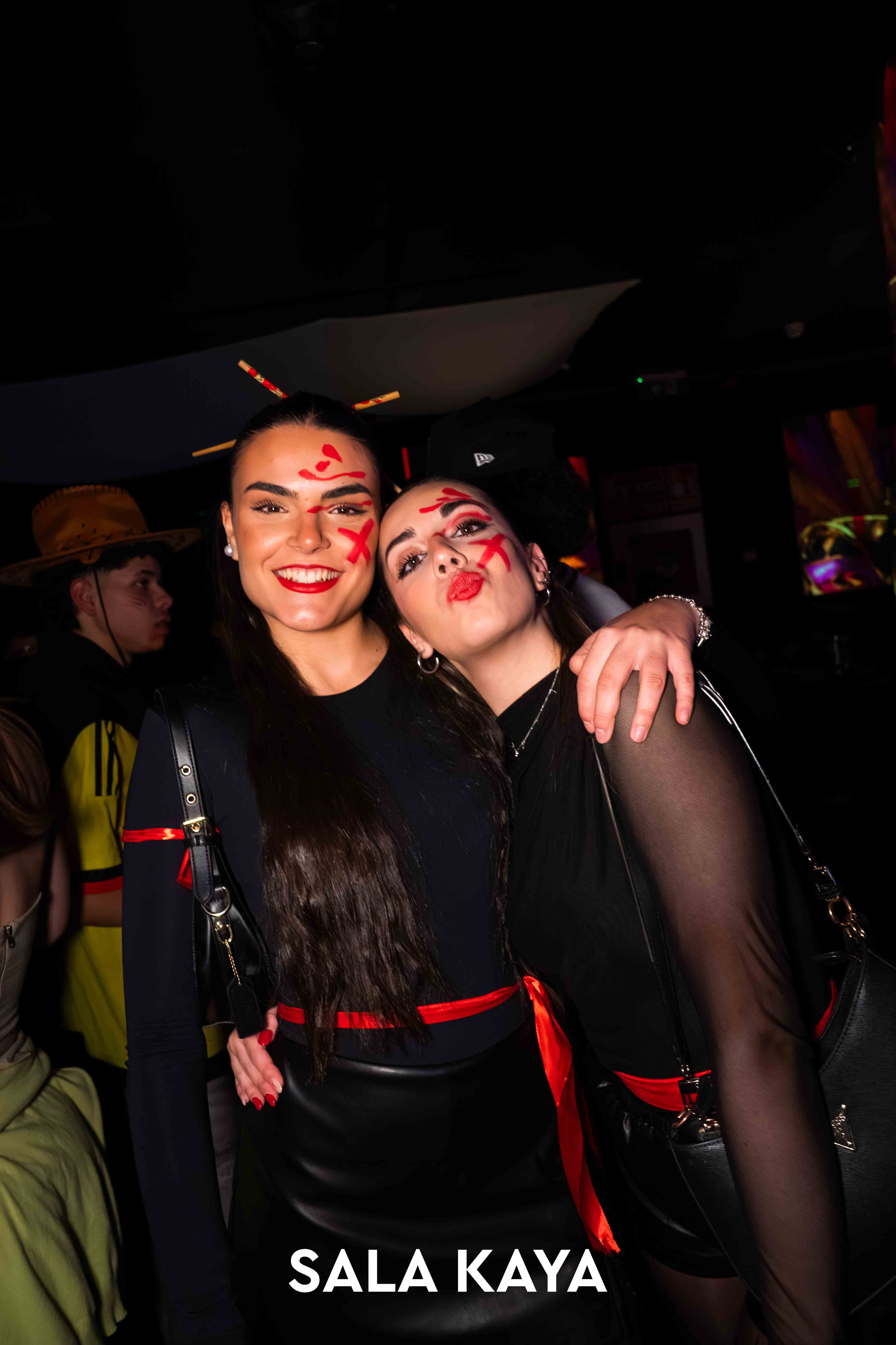 foto de público de CARNAVAL MASCARADE