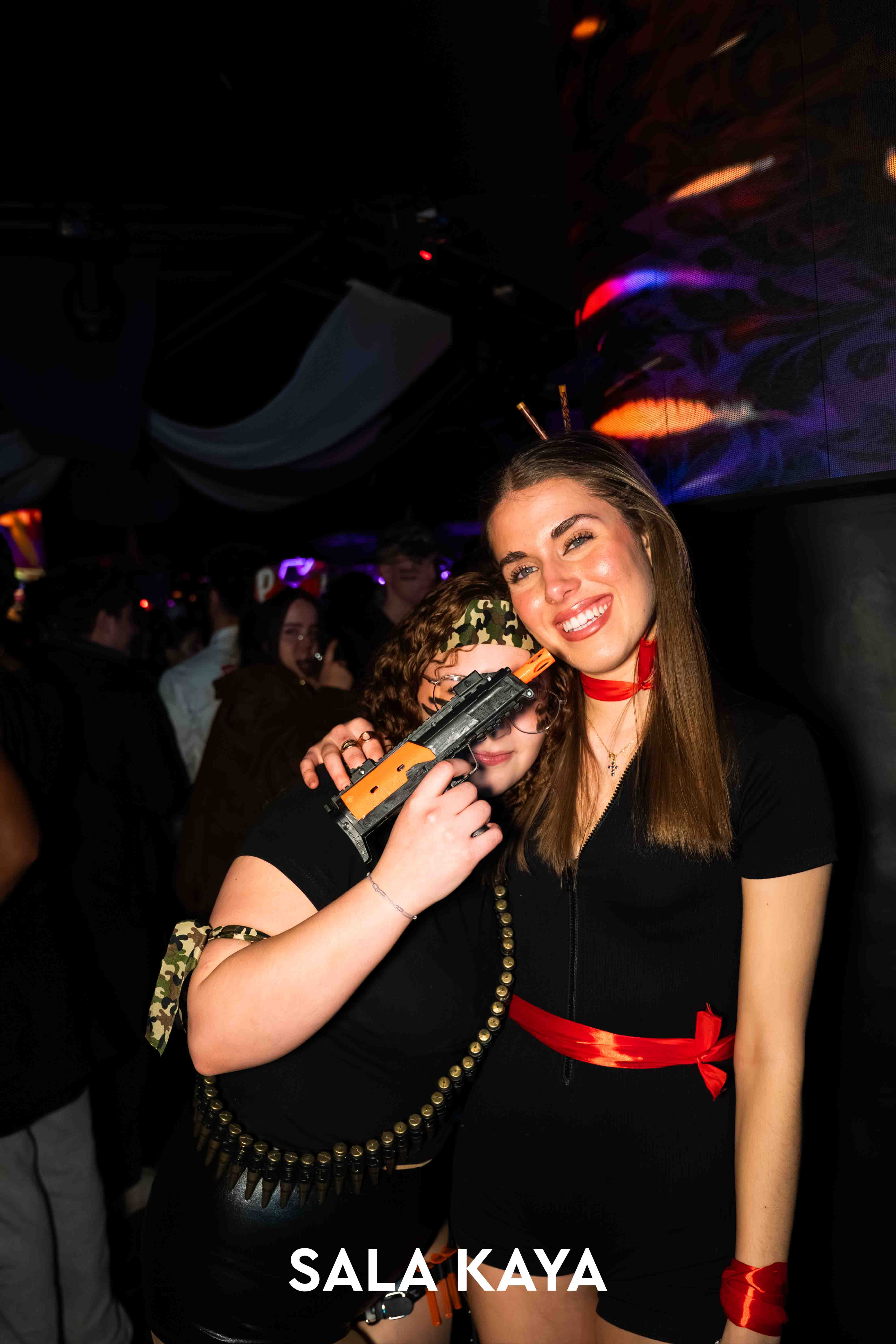 foto de público de CARNAVAL MASCARADE