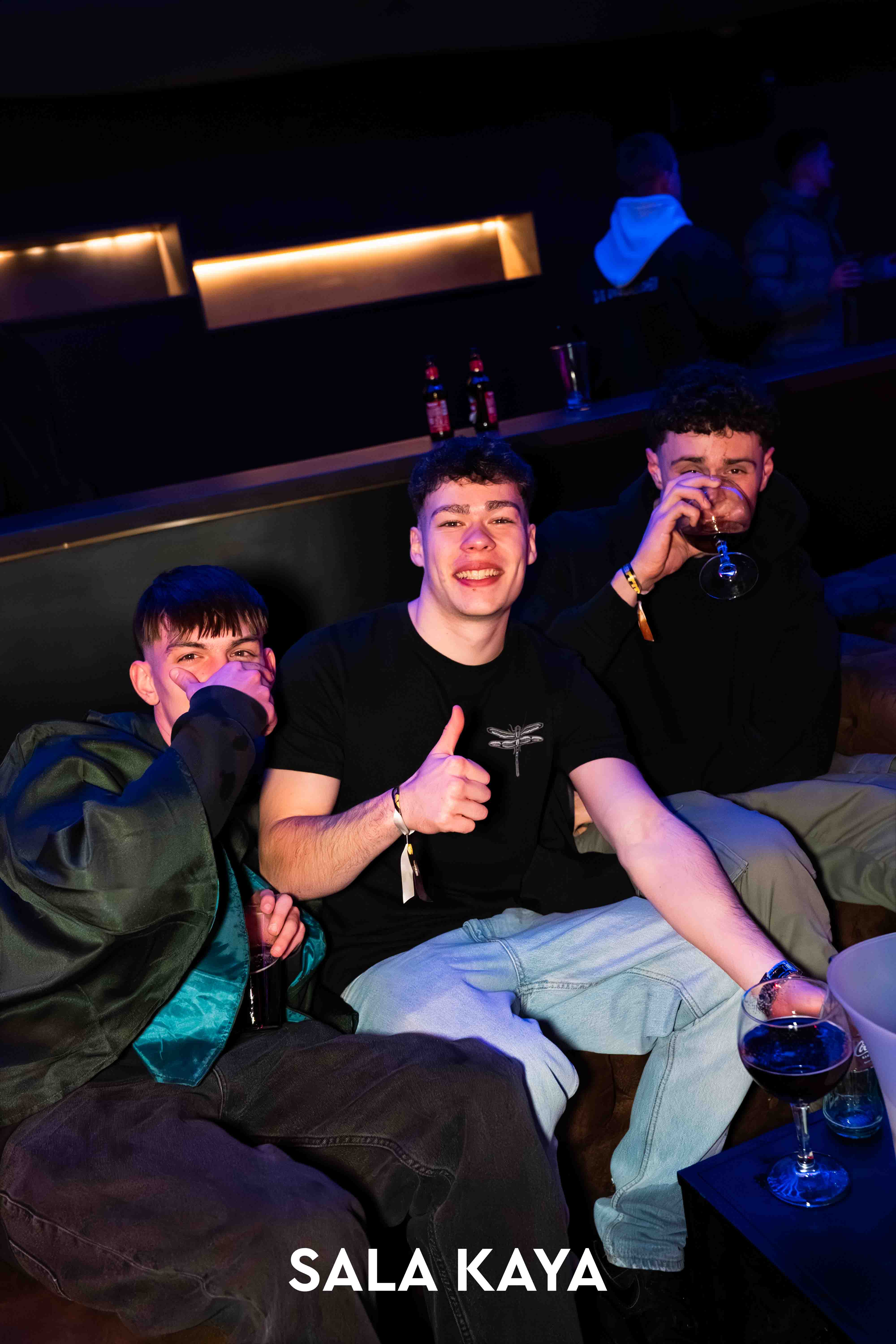 foto de público de CARNAVAL MASCARADE