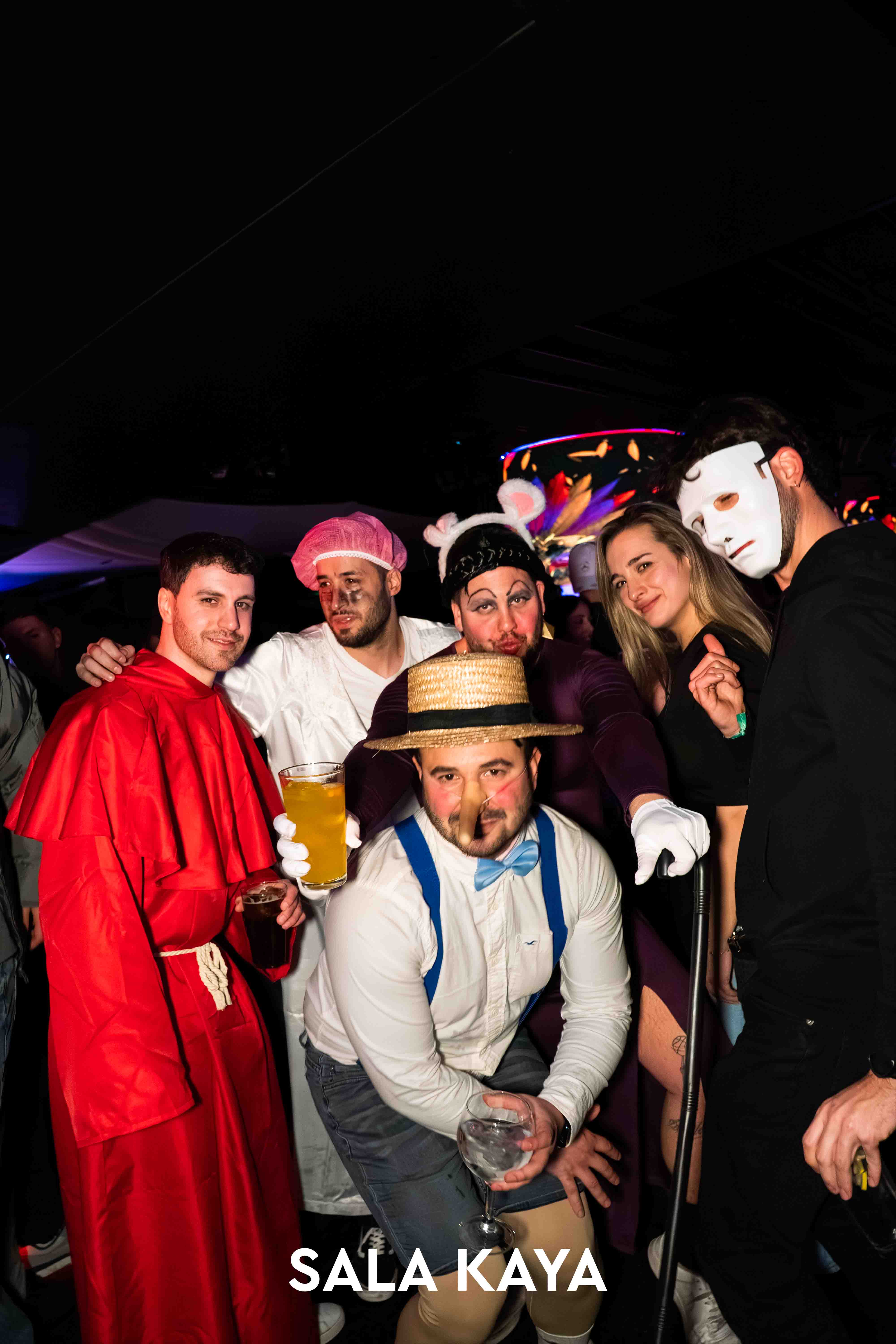 foto de público de CARNAVAL MASCARADE