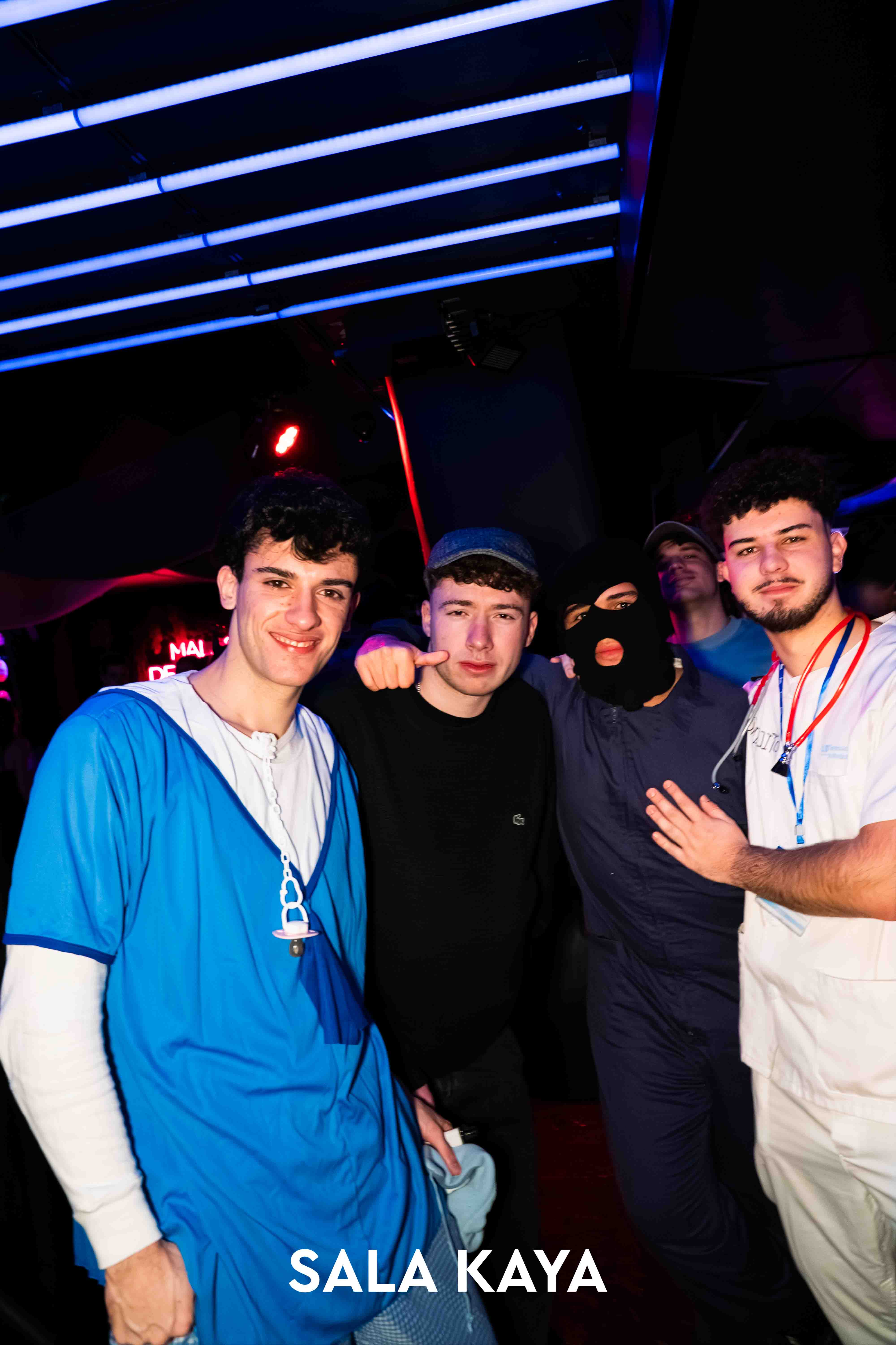 foto de público de CARNAVAL MASCARADE