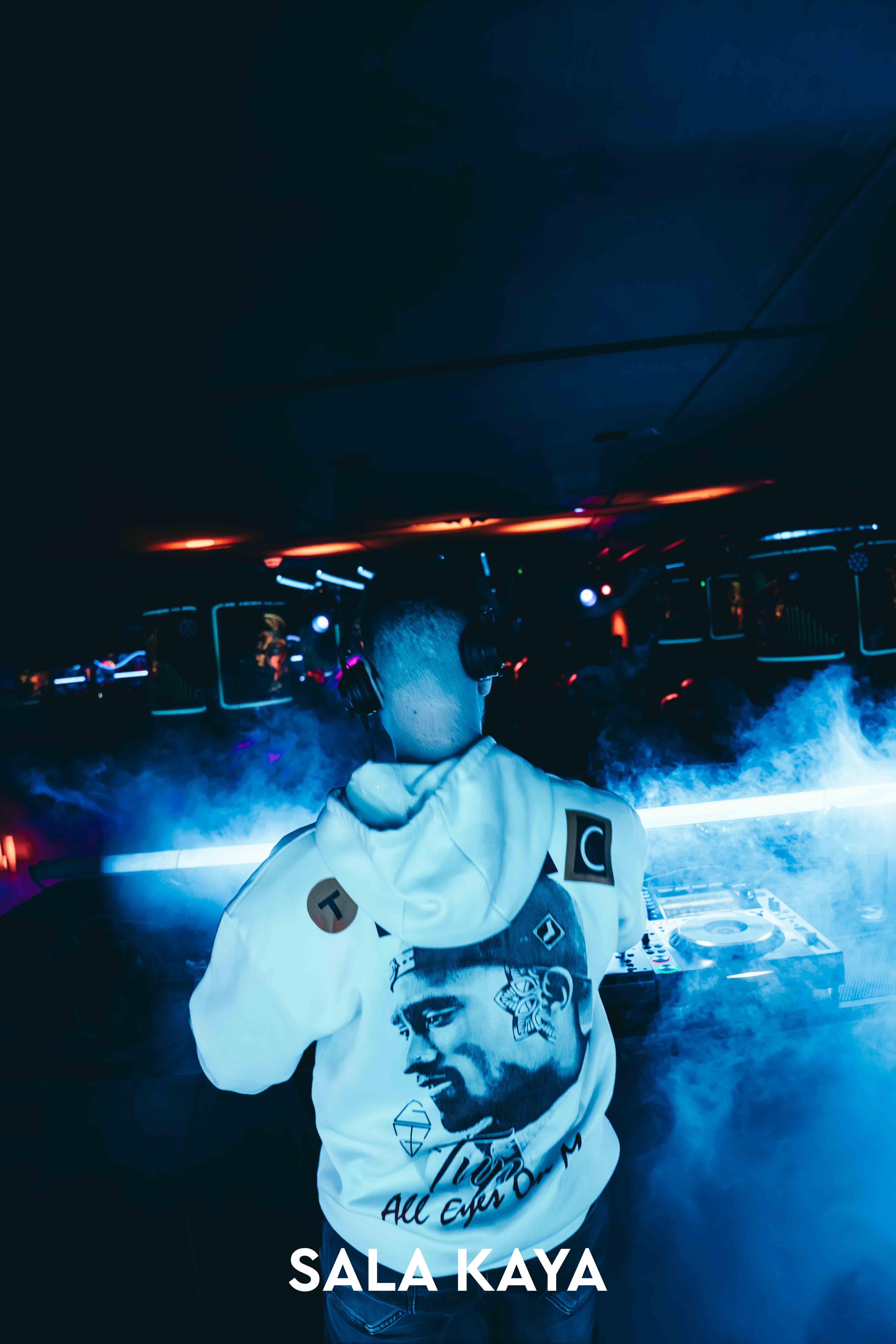 foto de público de CARNAVAL MASCARADE