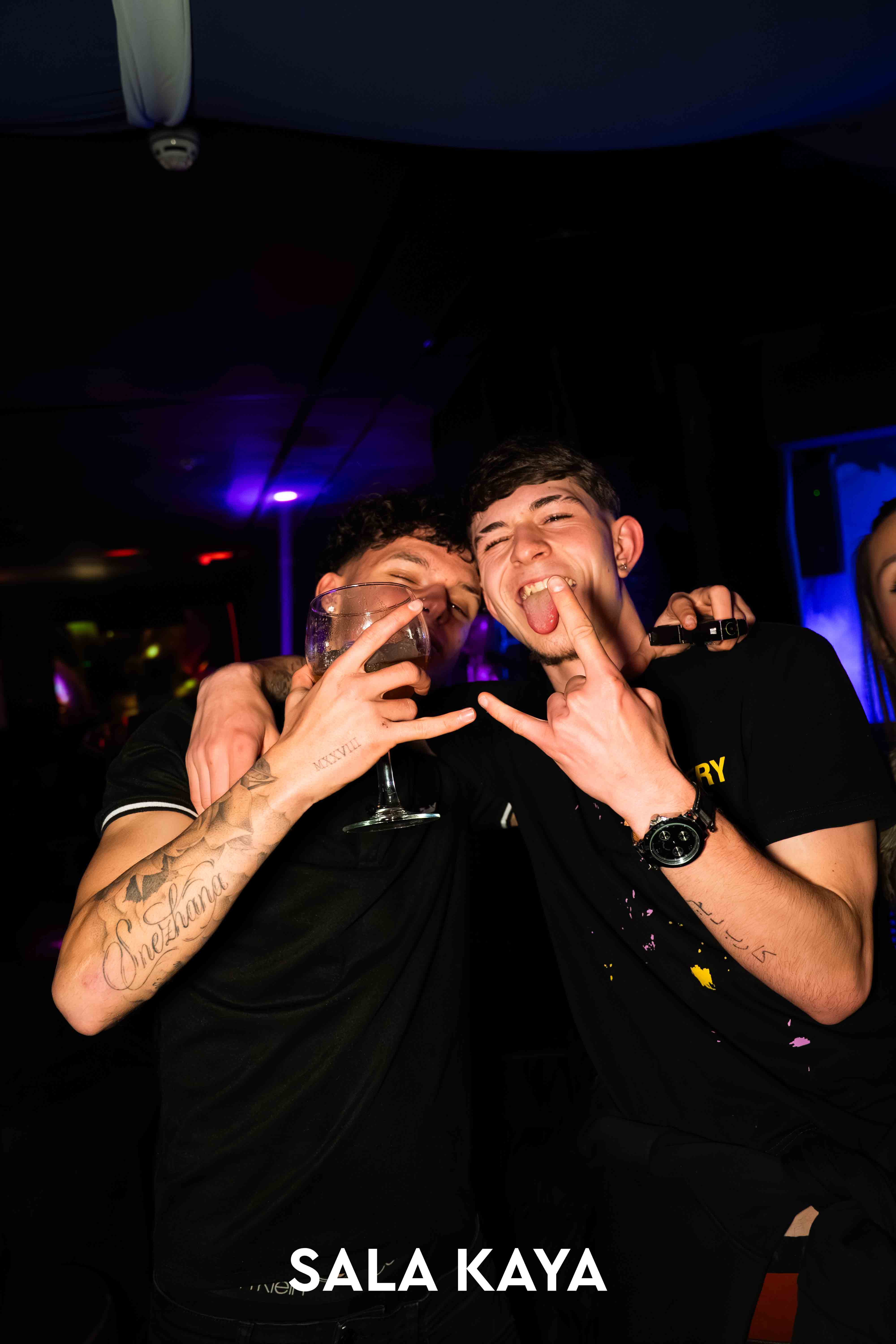 foto de público de CARNAVAL MASCARADE