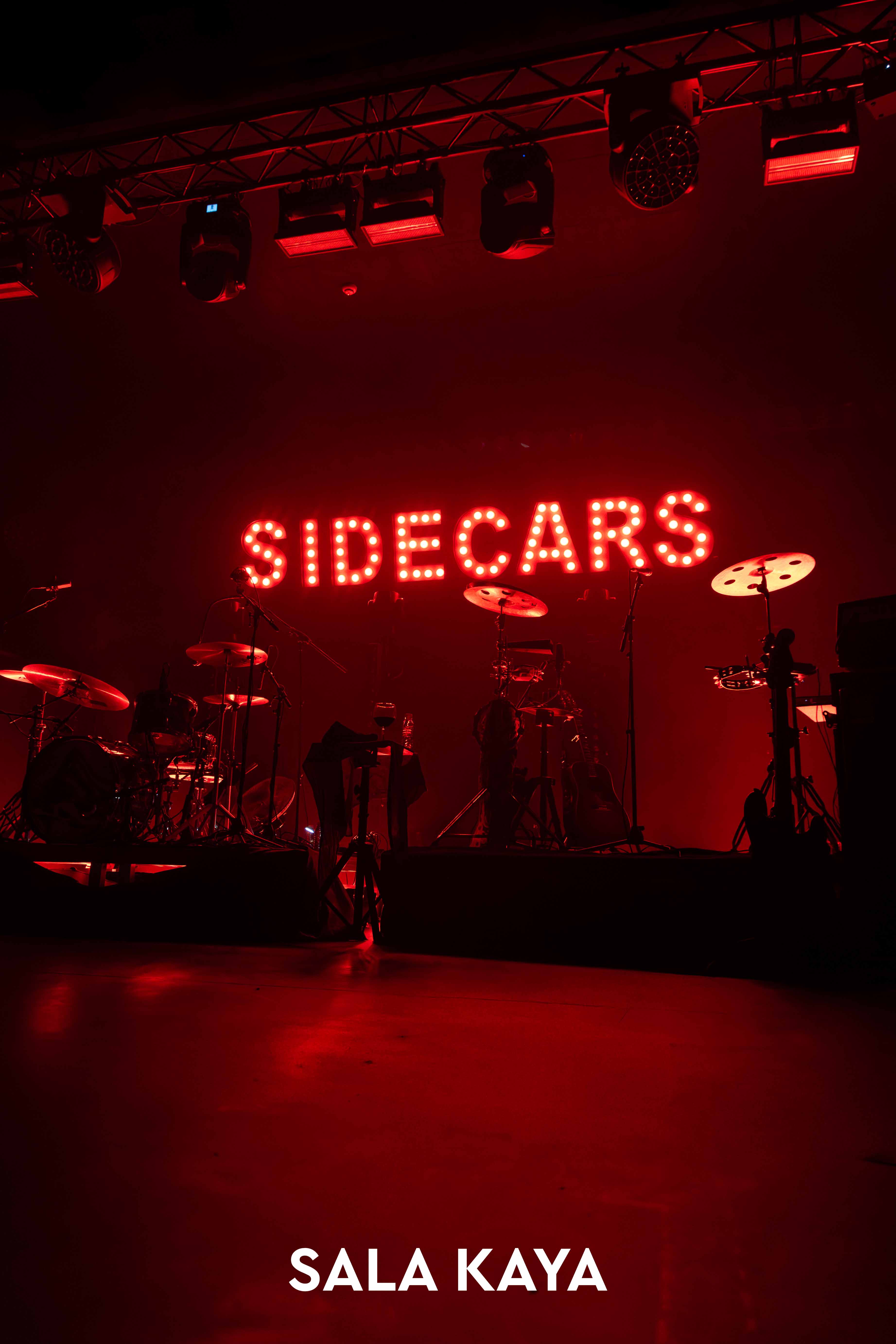 foto de público de SIDECARS