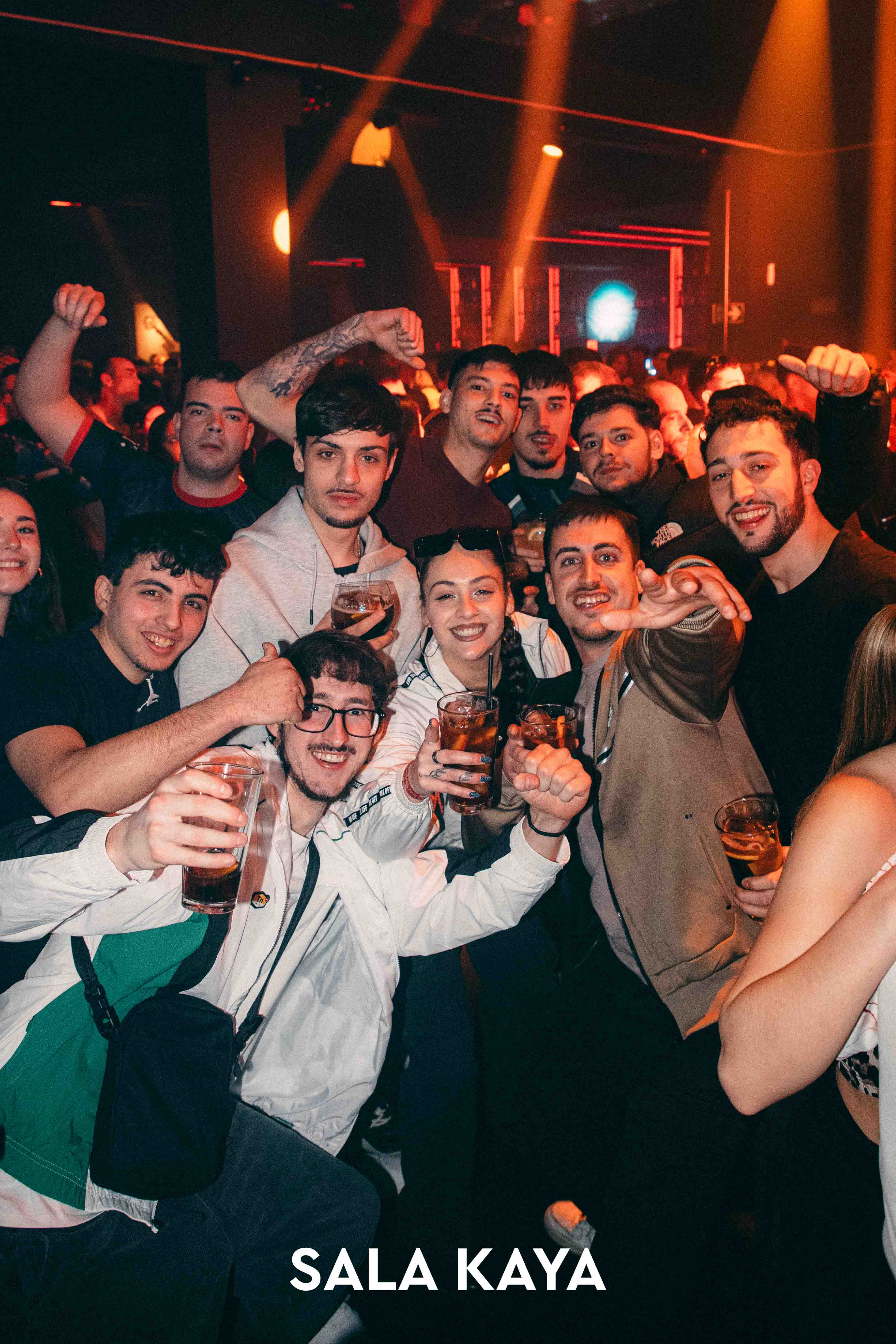 foto de público de CRISTIAN VALERA Y DJ PEPO