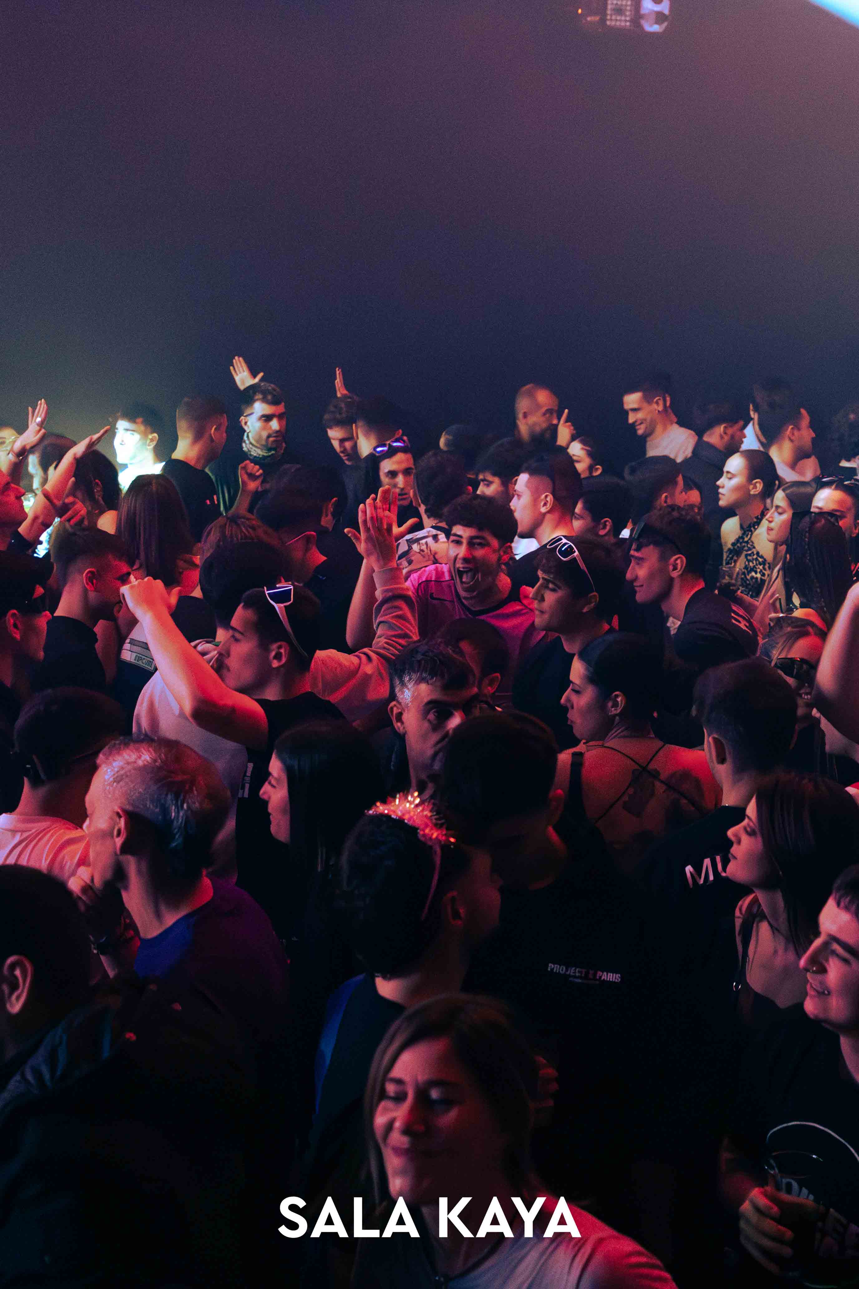 foto de público de CRISTIAN VALERA Y DJ PEPO