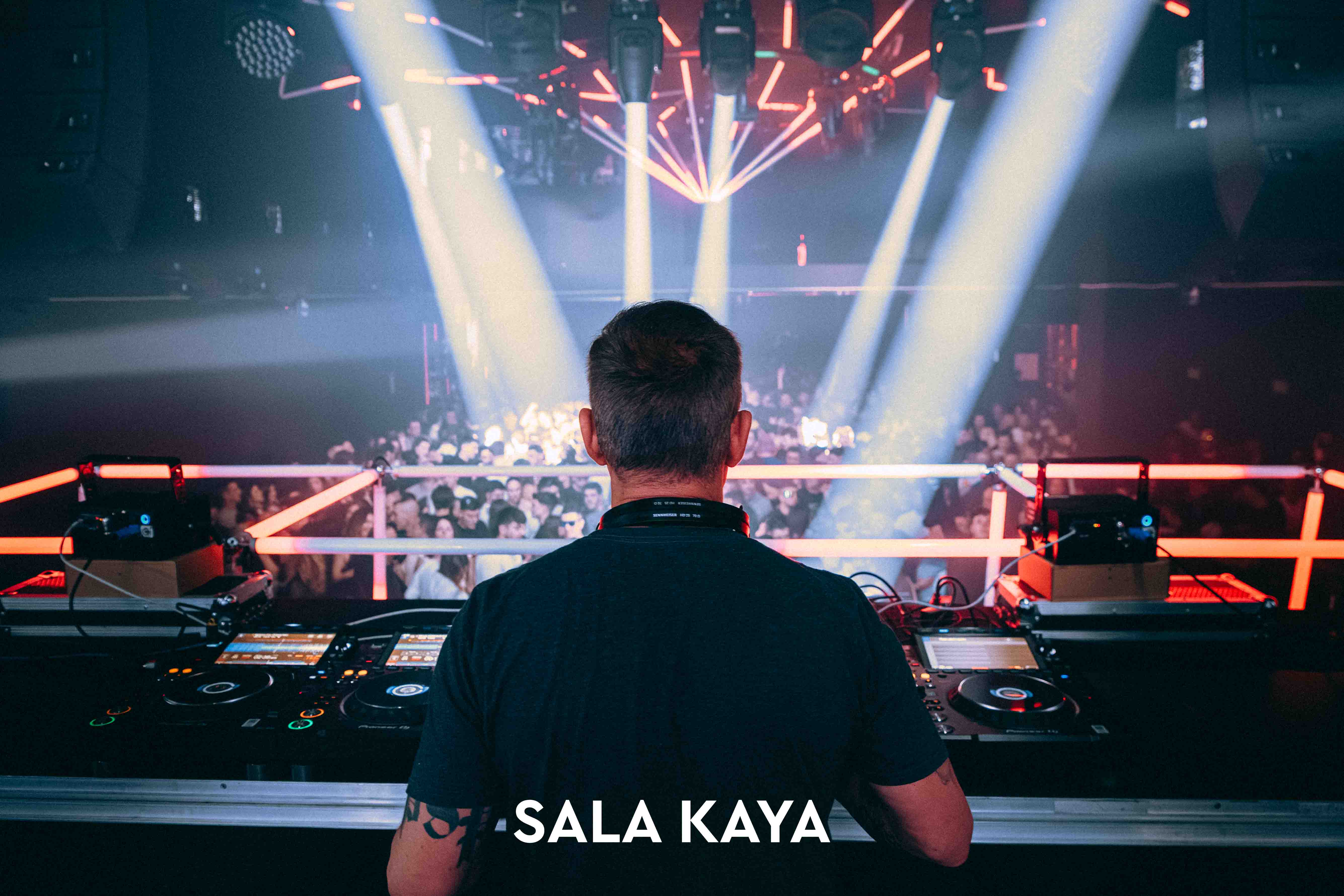 foto de público de CRISTIAN VALERA Y DJ PEPO