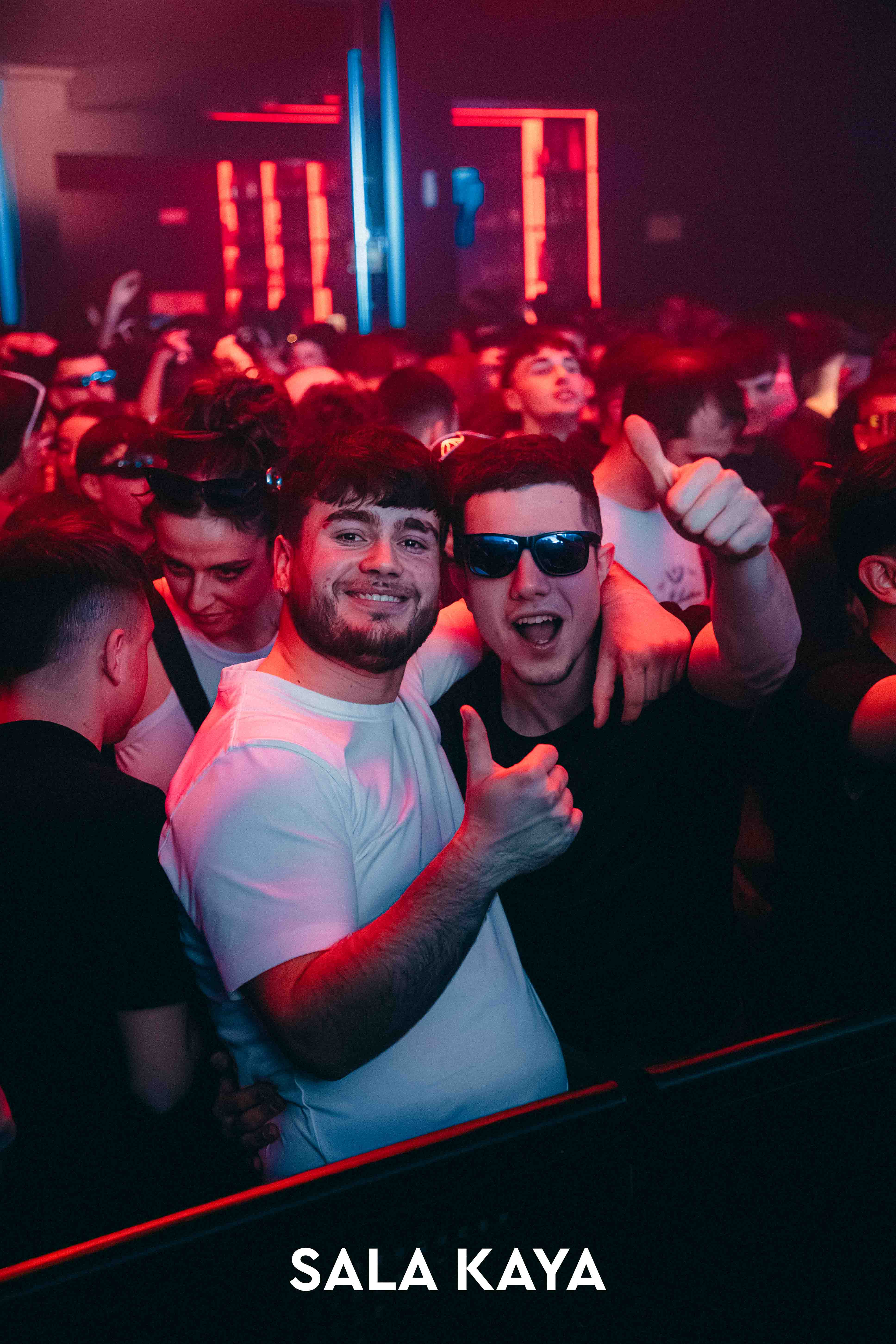 foto de público de CRISTIAN VALERA Y DJ PEPO