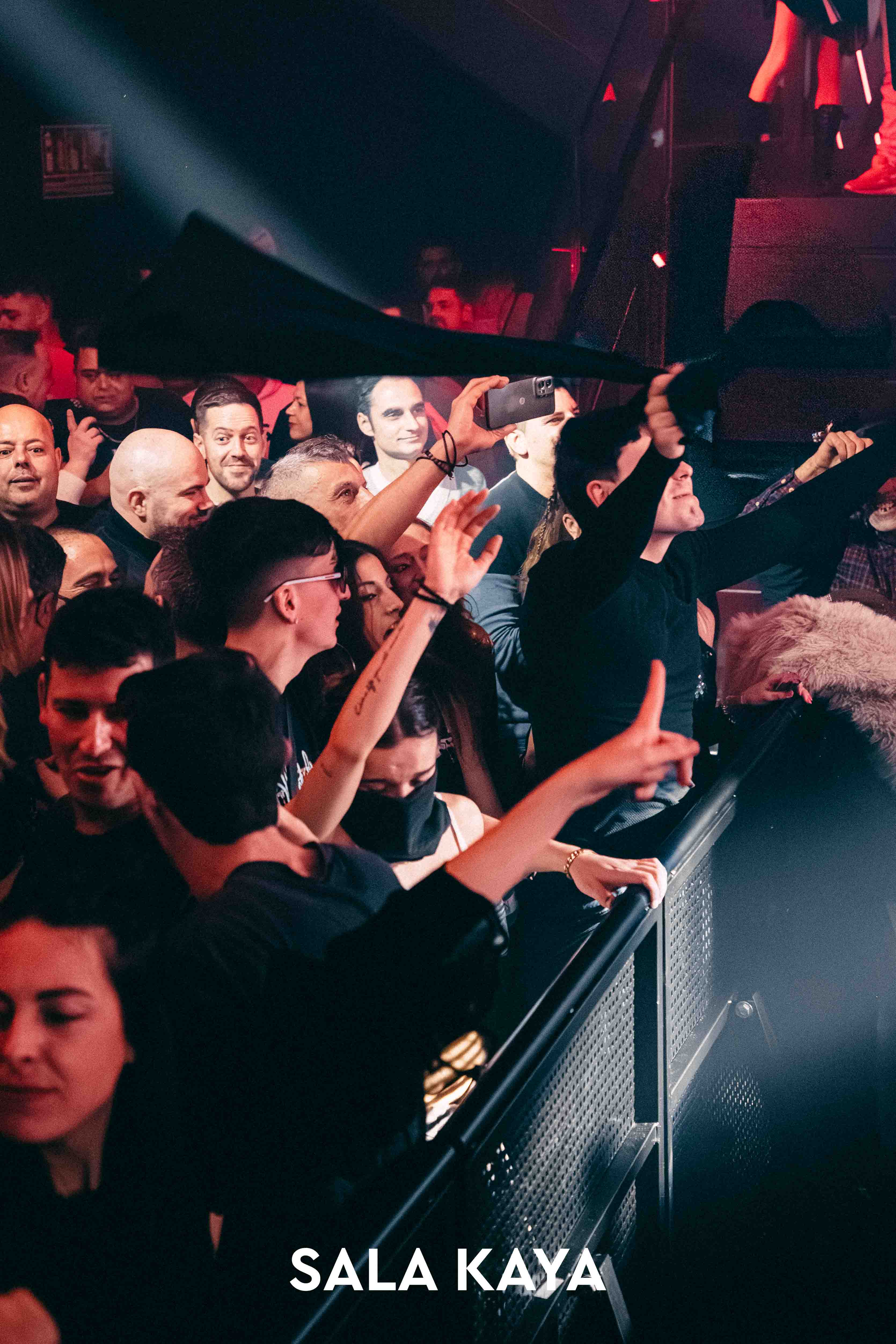 foto de público de CRISTIAN VALERA Y DJ PEPO