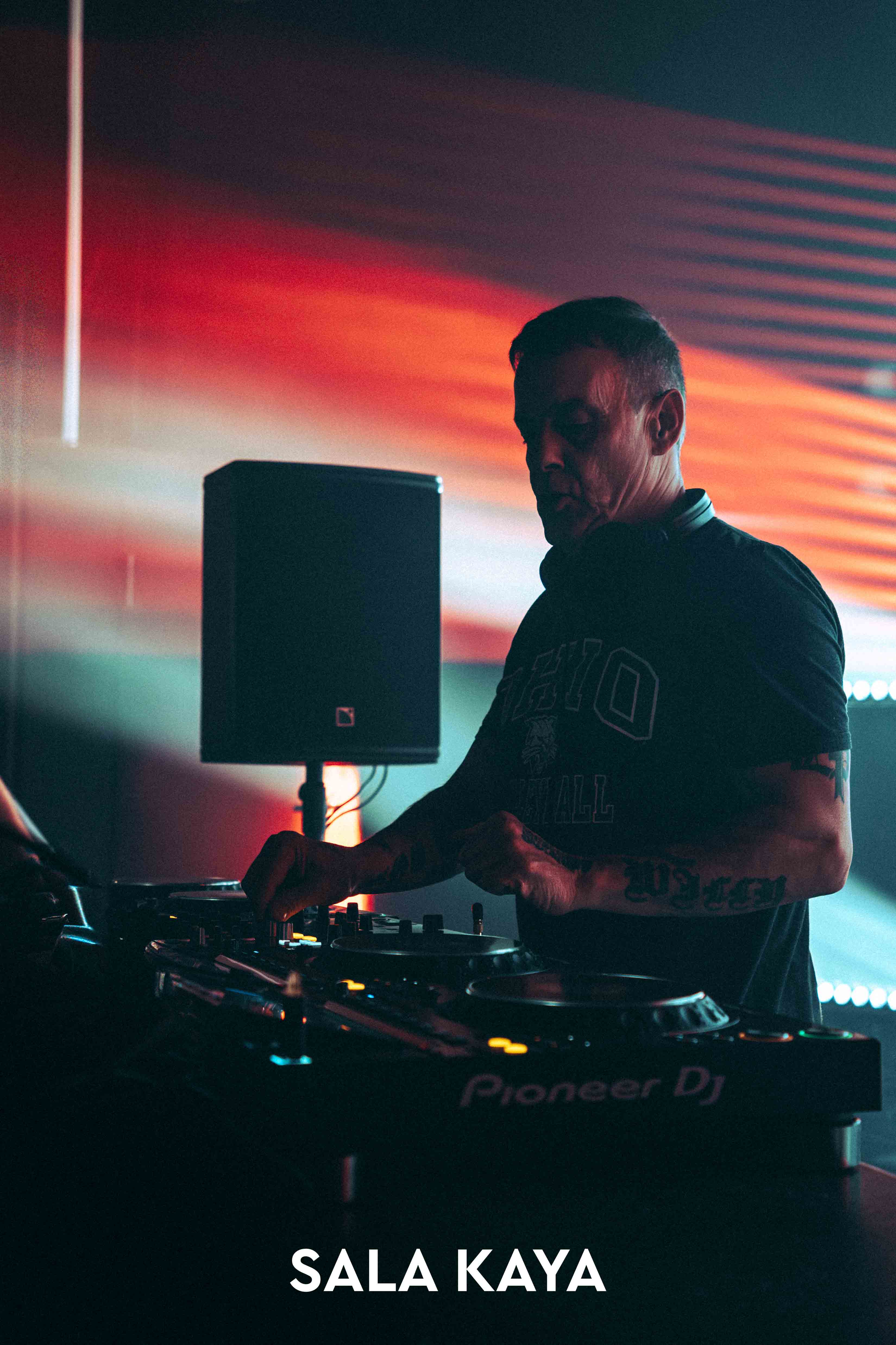 foto de público de CRISTIAN VALERA Y DJ PEPO