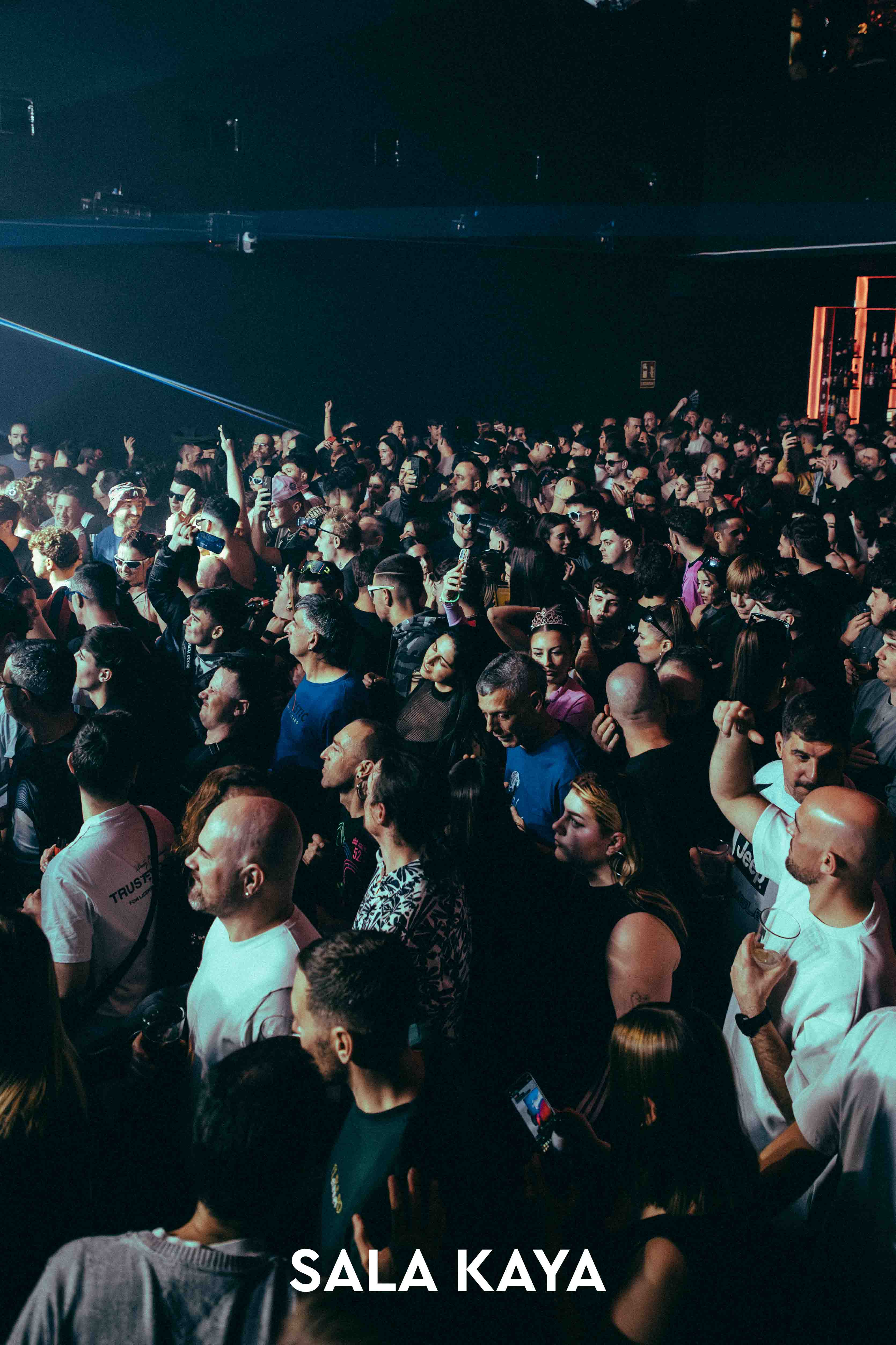 foto de público de CRISTIAN VALERA Y DJ PEPO