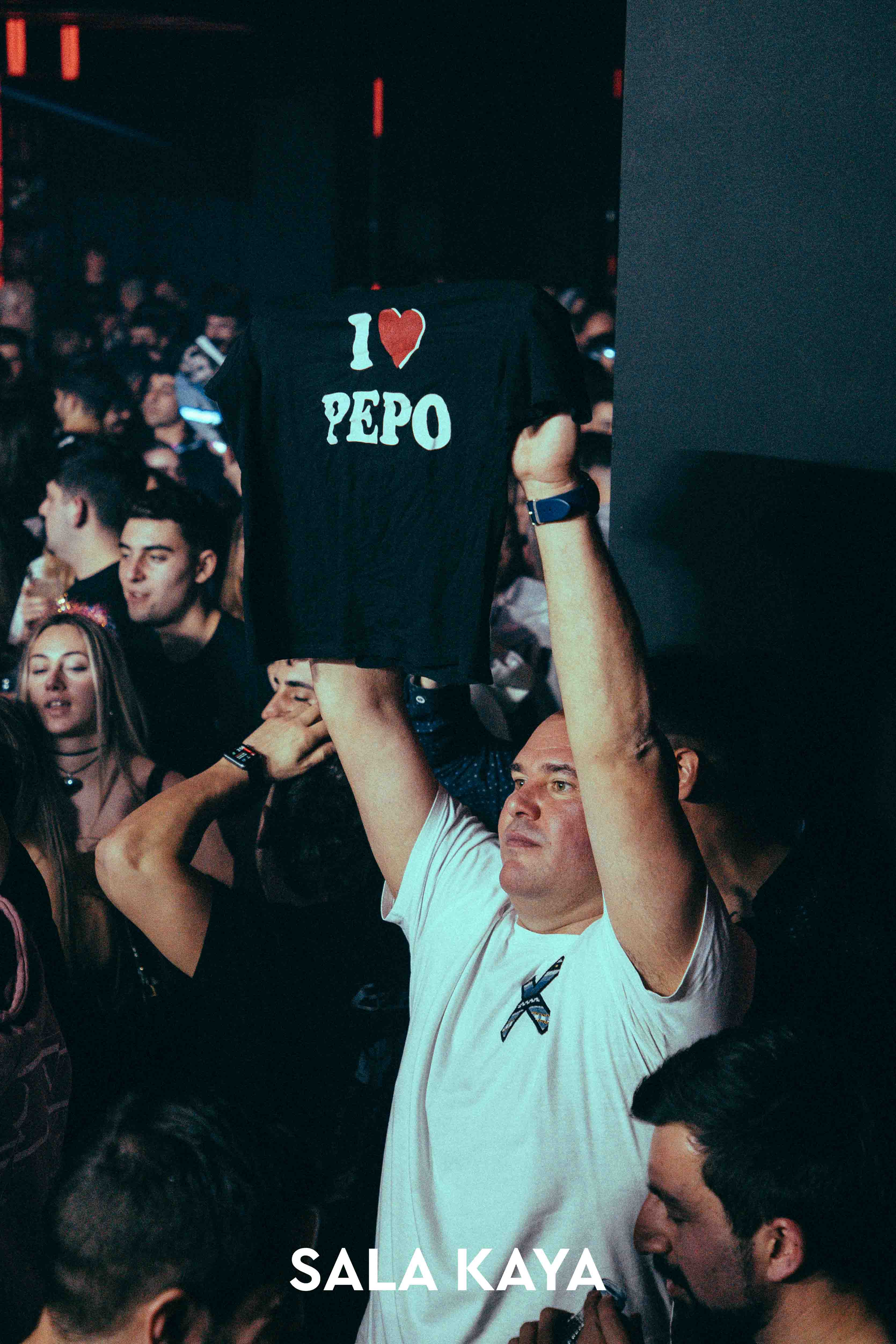 foto de público de CRISTIAN VALERA Y DJ PEPO