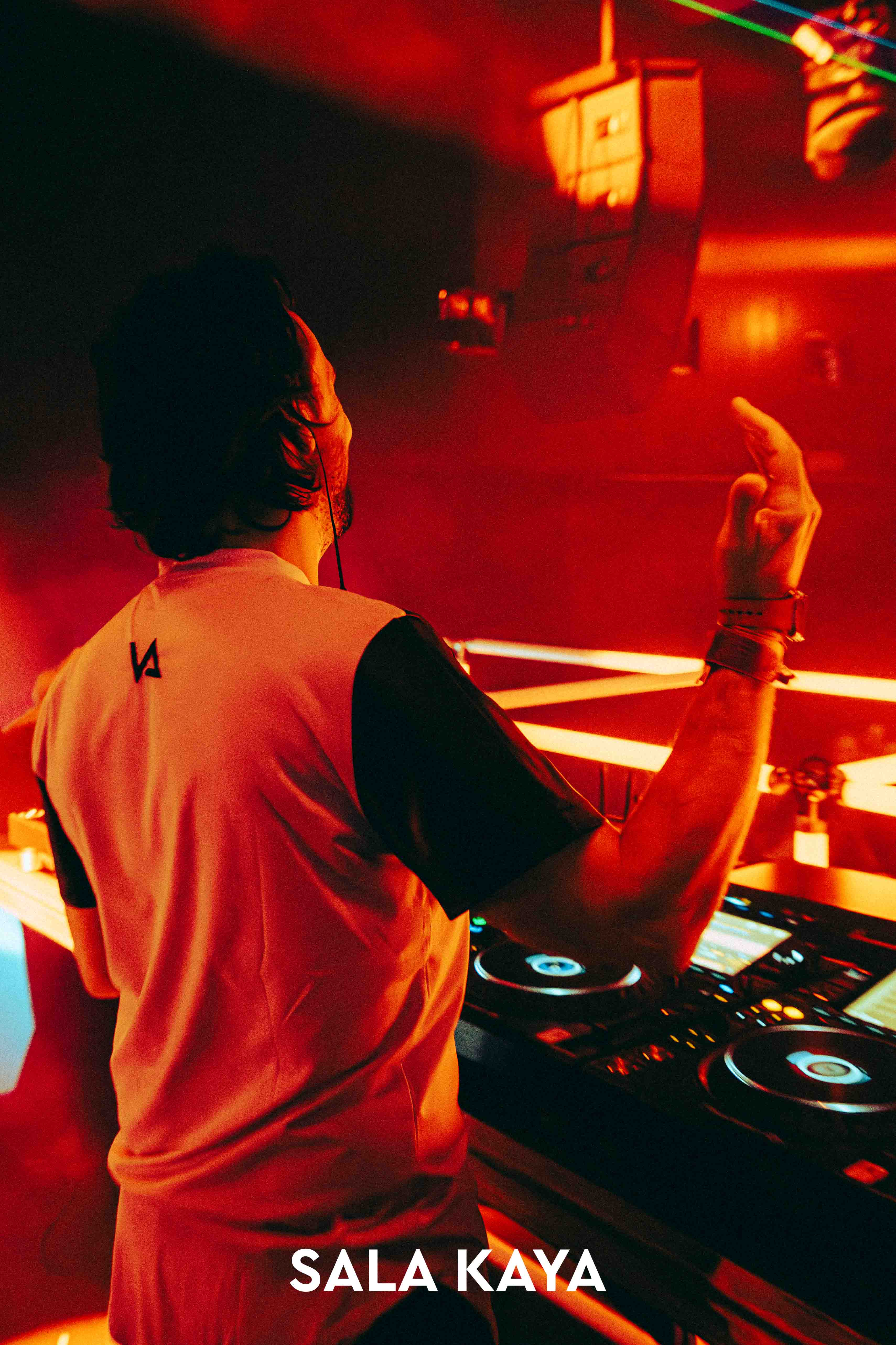 foto de público de CRISTIAN VALERA Y DJ PEPO