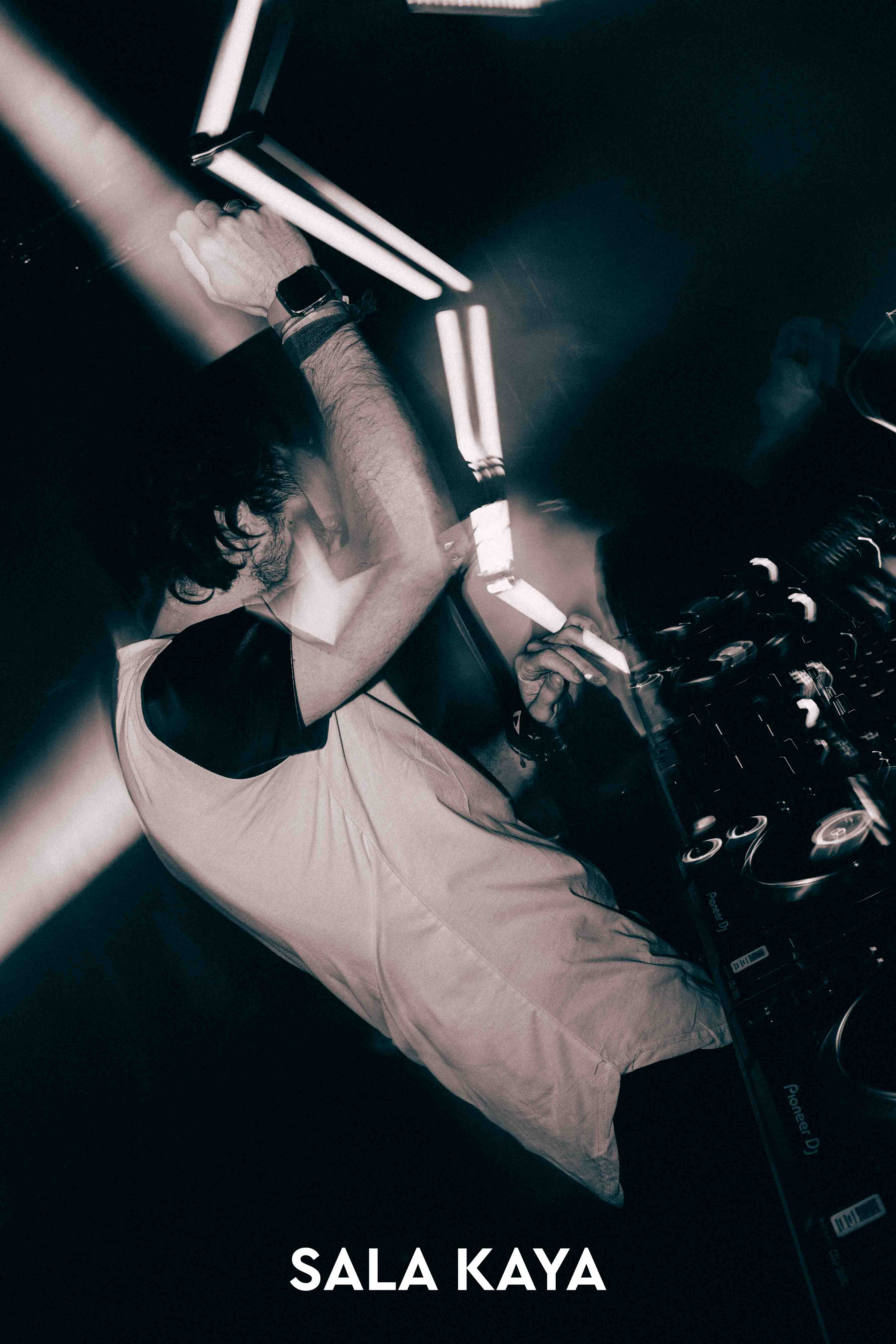 foto de público de CRISTIAN VALERA Y DJ PEPO