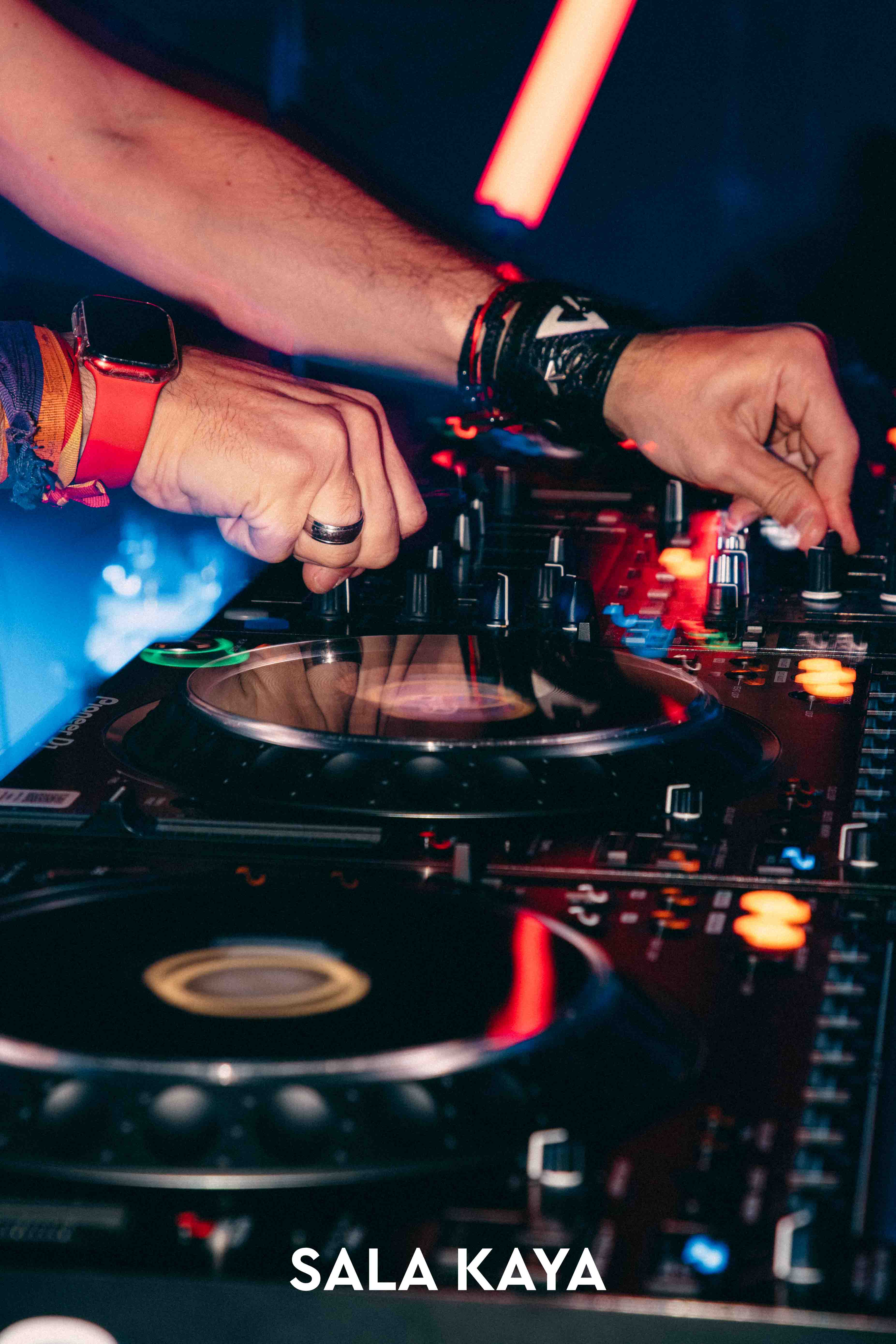 foto de público de CRISTIAN VALERA Y DJ PEPO