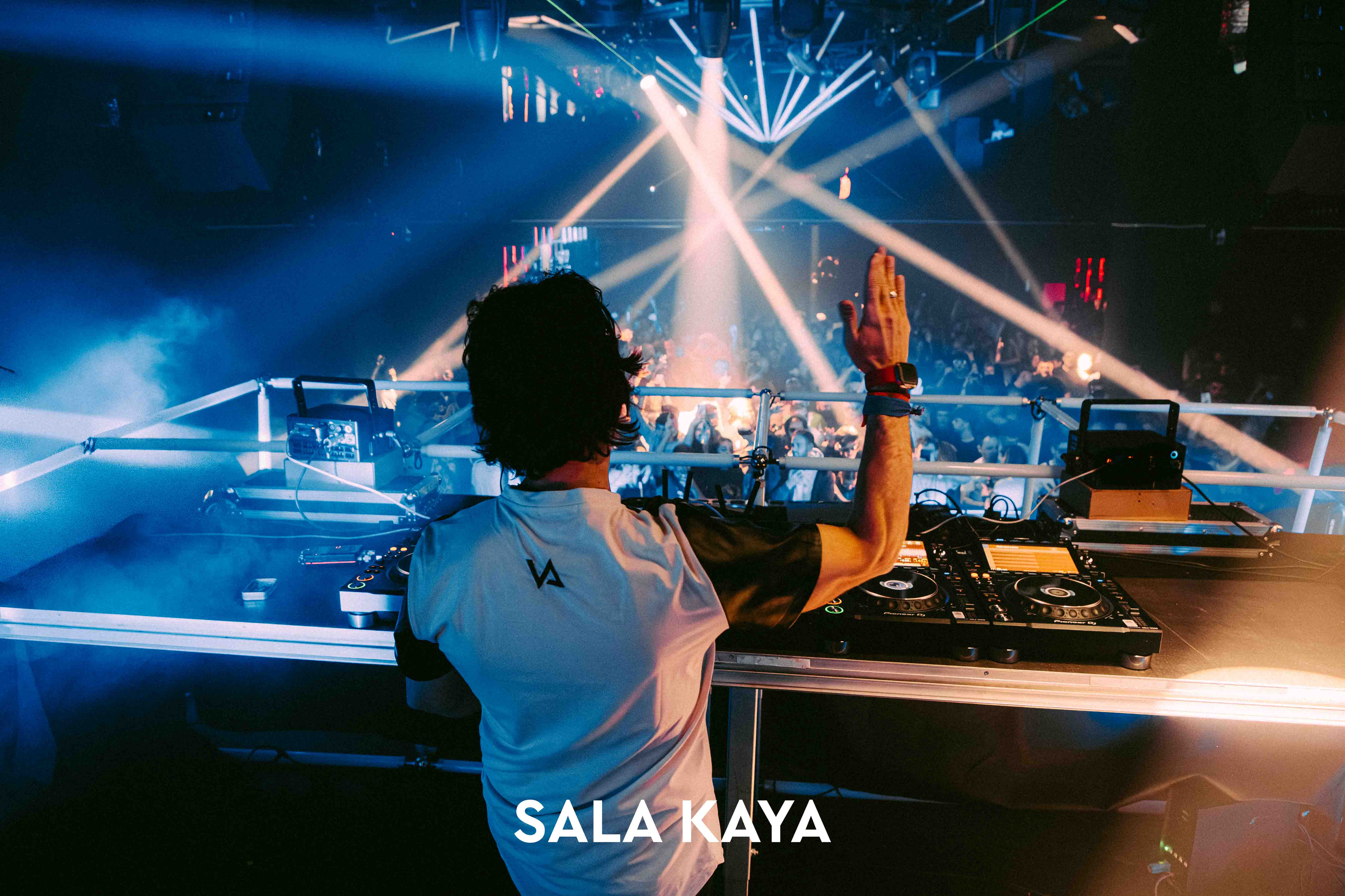 foto de público de CRISTIAN VALERA Y DJ PEPO