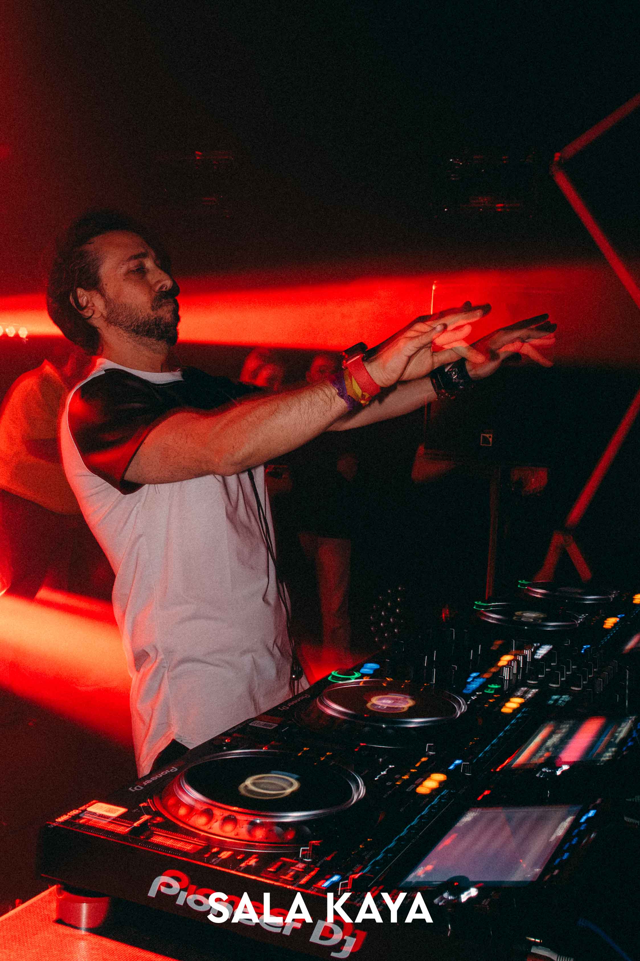 foto de público de CRISTIAN VALERA Y DJ PEPO