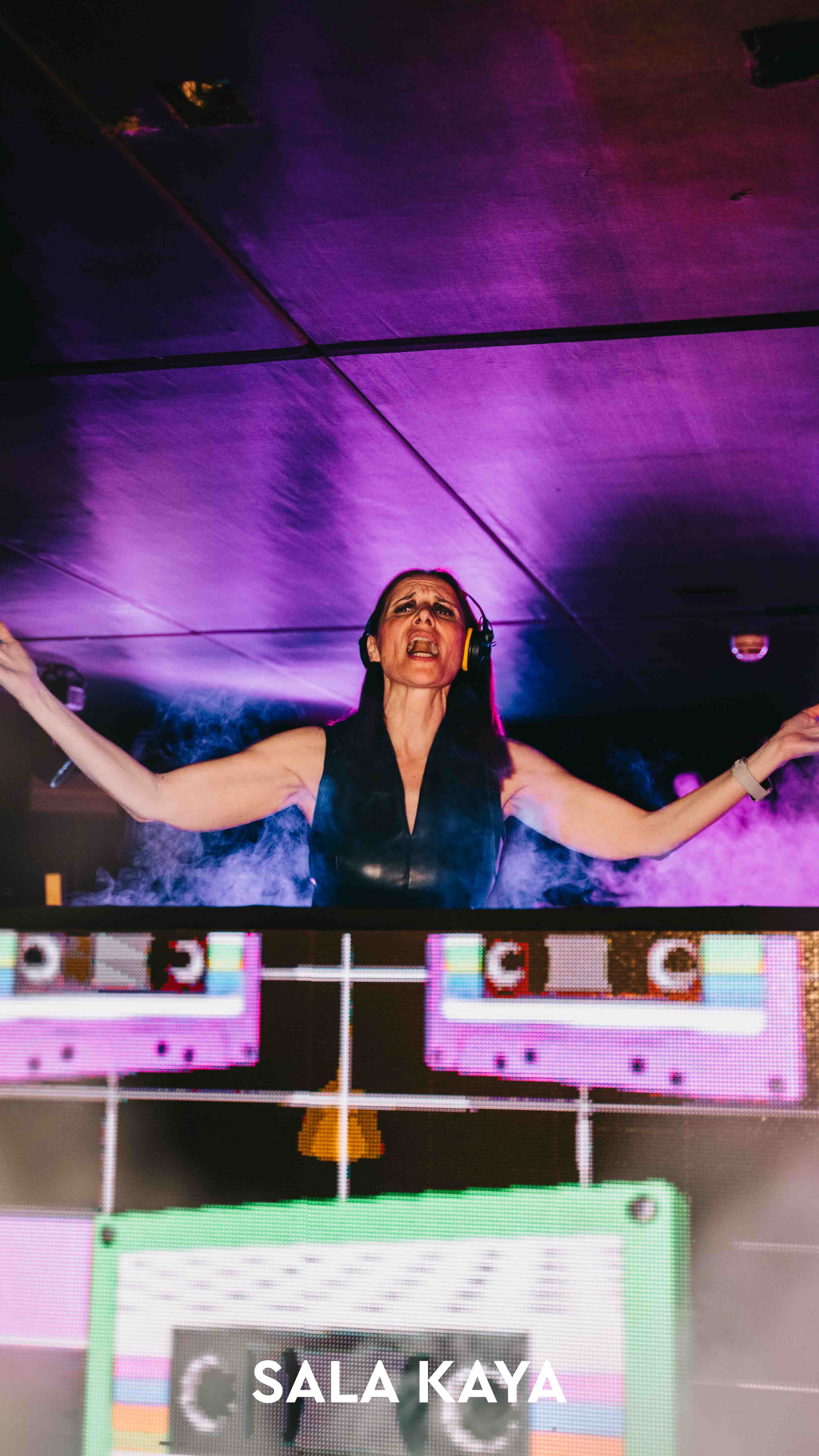 foto de público de DJ MARTA Y MONICA X