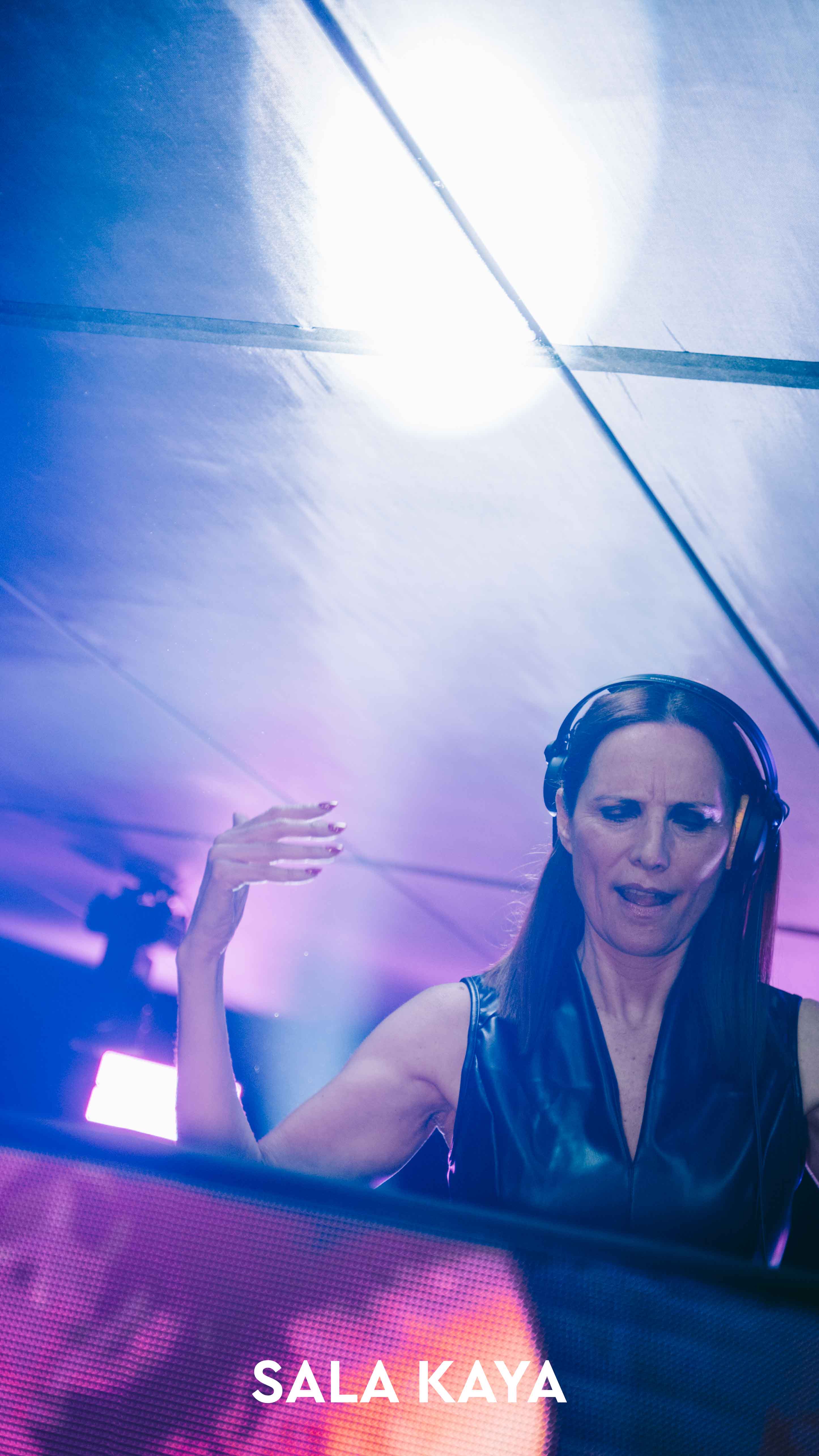 foto de público de DJ MARTA Y MONICA X
