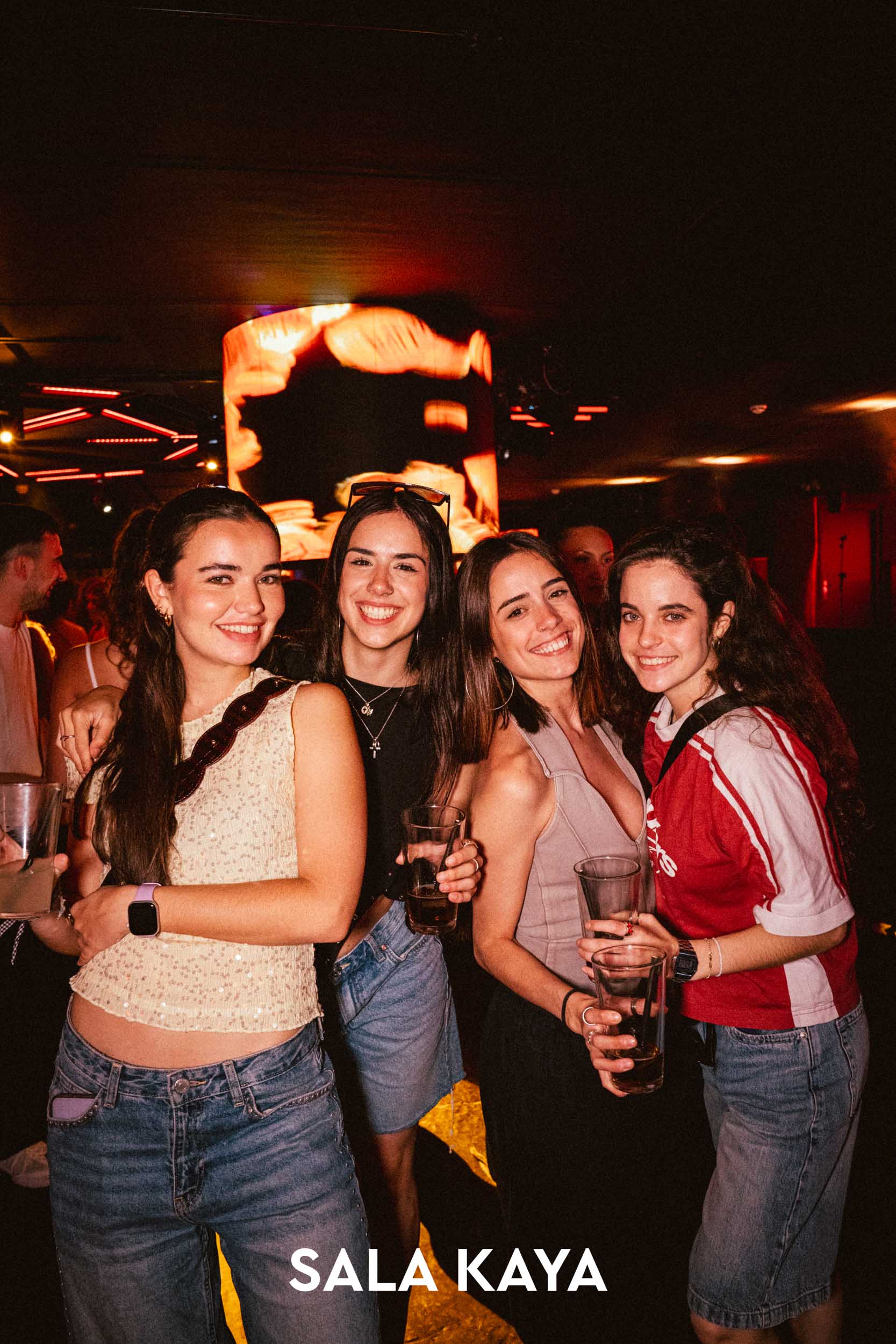 foto de público de LA NO FIESTA DE ANIVERSARIO